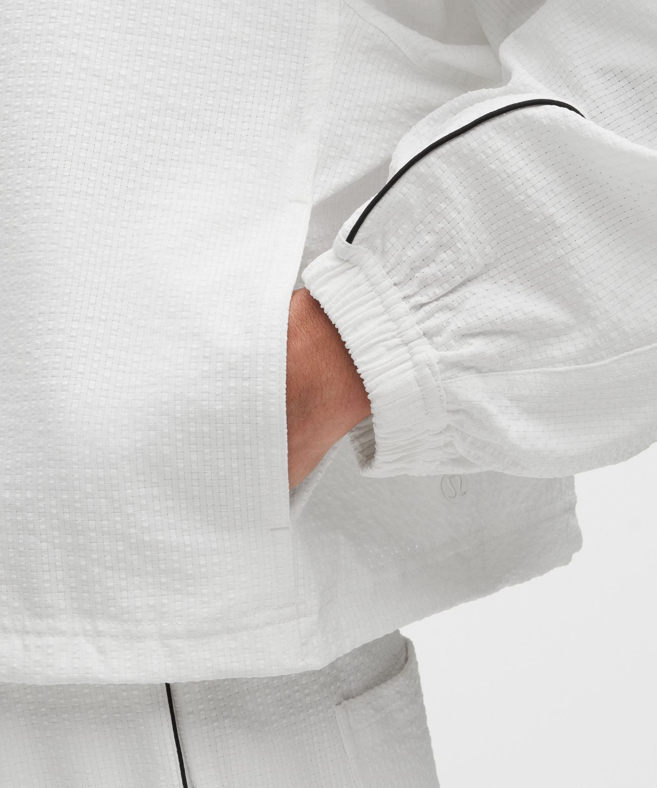 Seersucker WovenAir Funnel-Neck Half Zip White/White