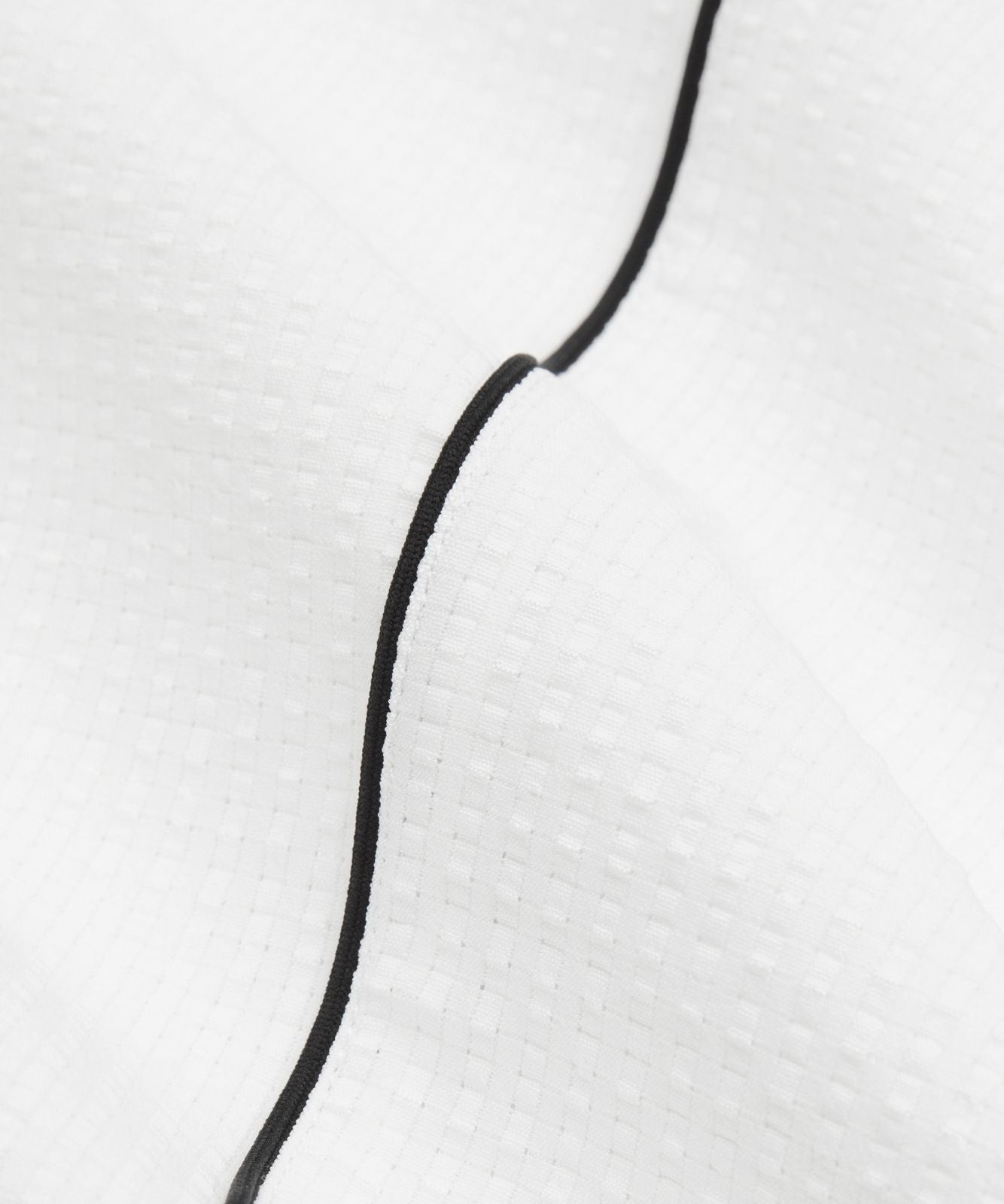 Seersucker WovenAir Funnel-Neck Half Zip White/White