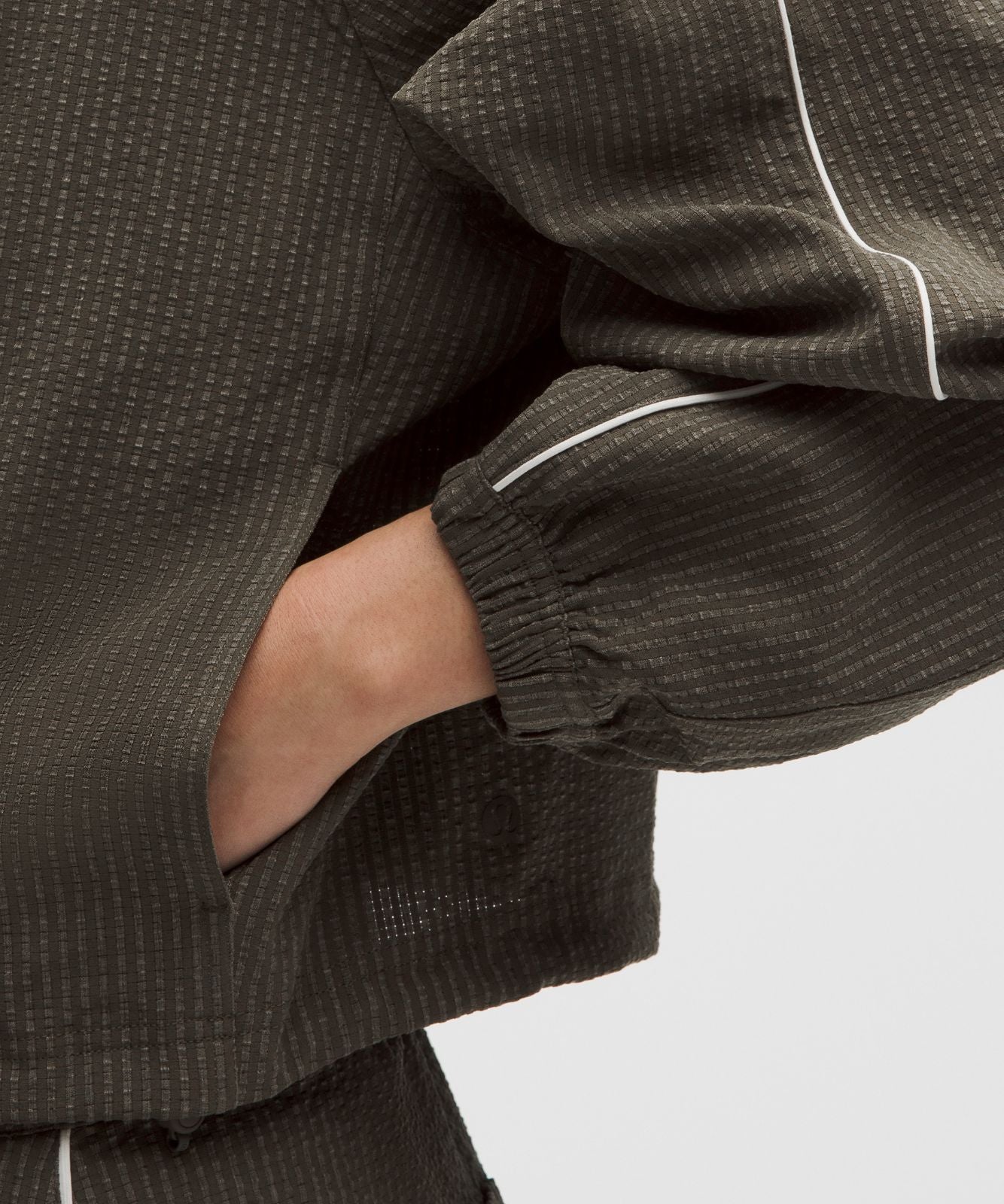 Seersucker WovenAir Funnel-Neck Half Zip Olive Brown/Olive Brown