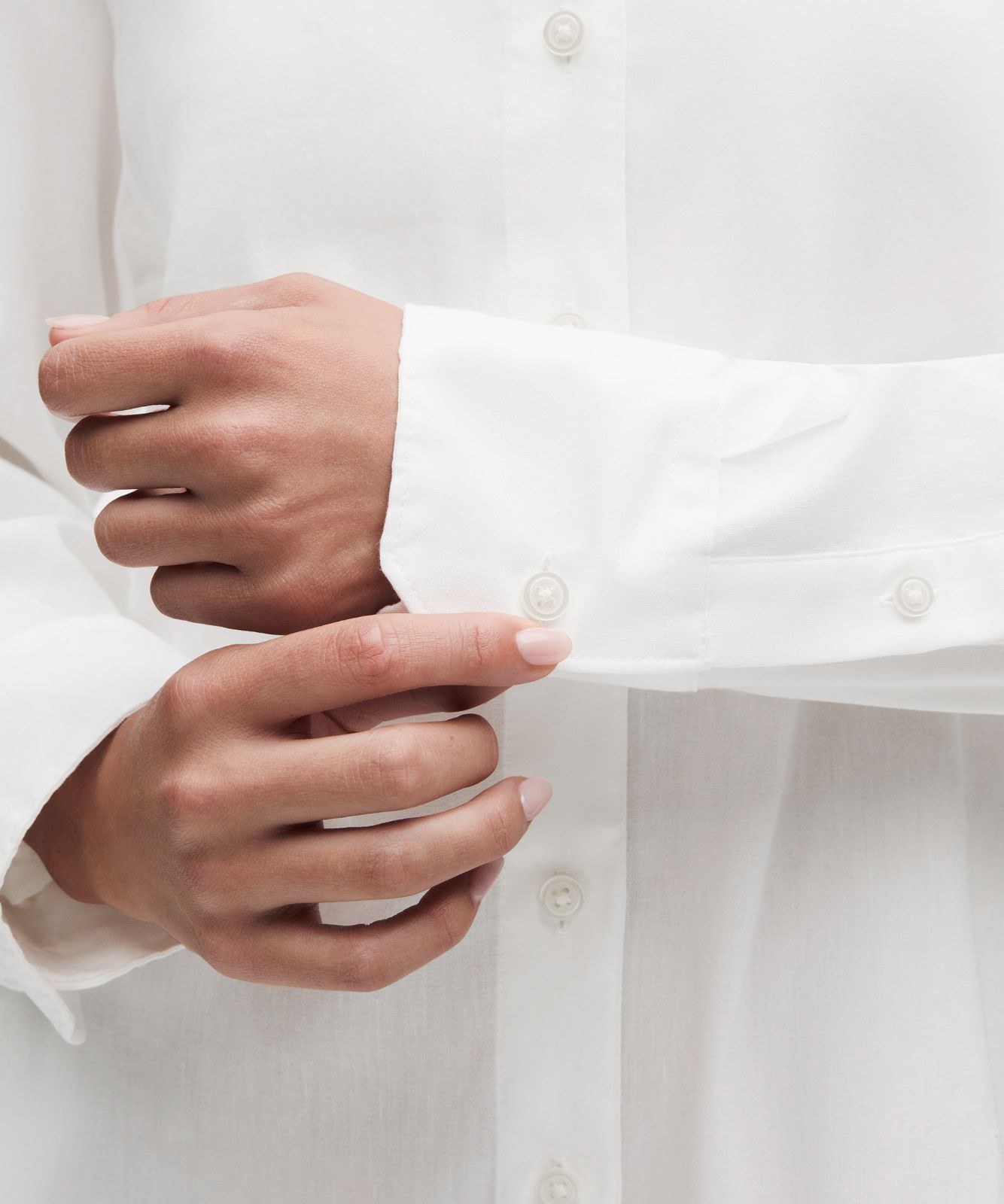 LuluLinen Relaxed-Fit Long-Sleeve Button Up White