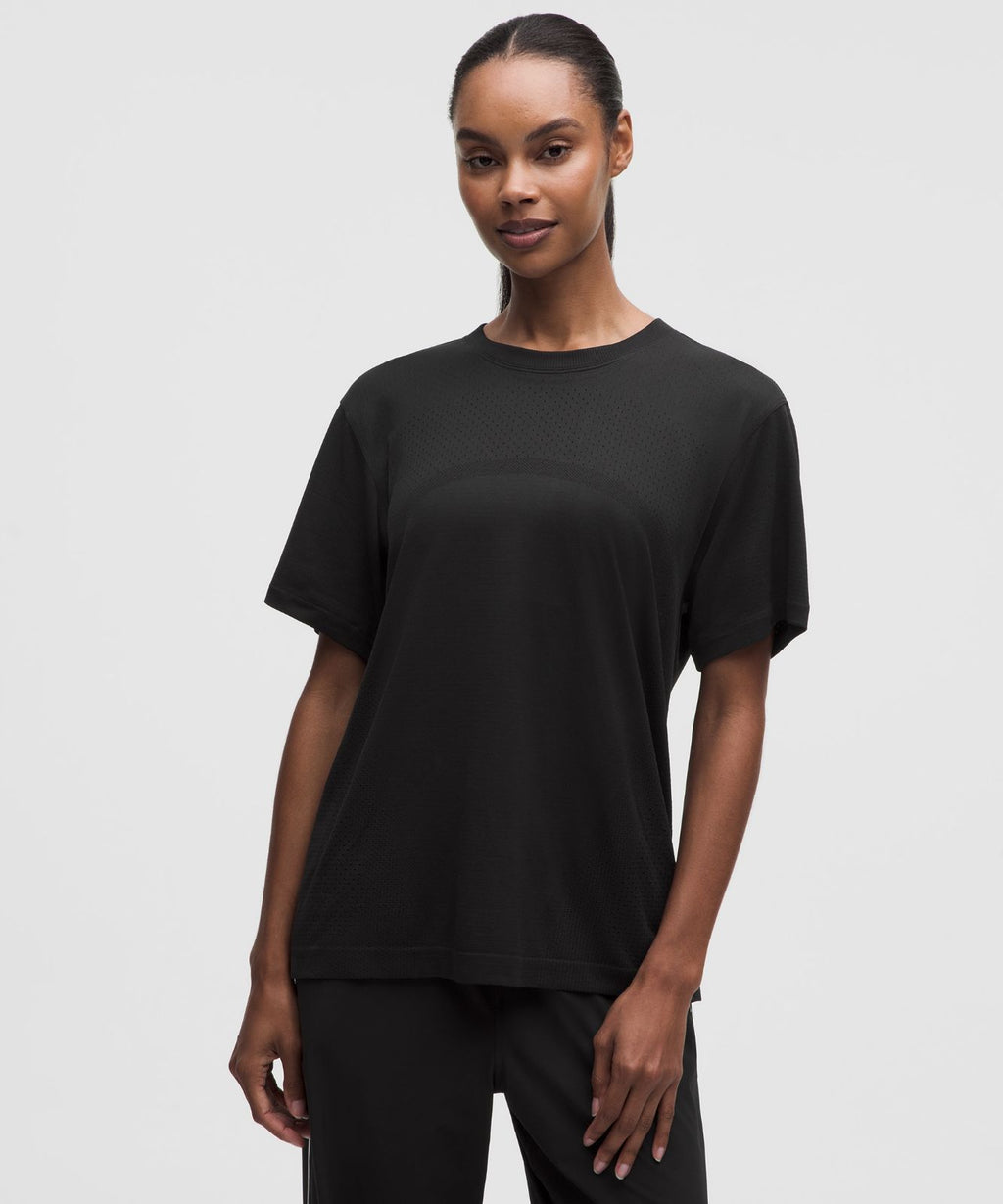 Swiftly Relaxed Short-Sleeve Shirt Hip Length *Logo Black