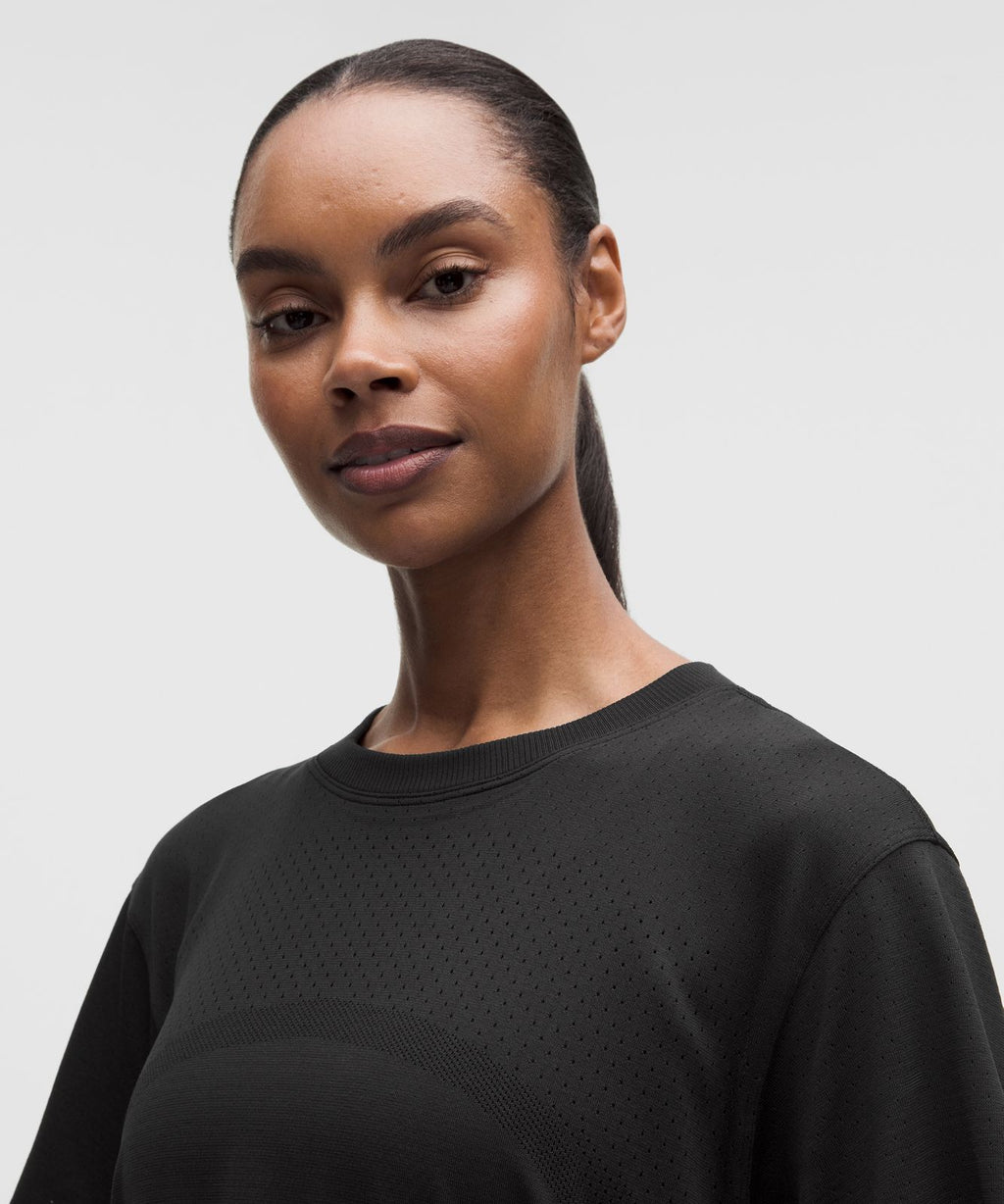 Swiftly Relaxed Short-Sleeve Shirt Hip Length *Logo Black