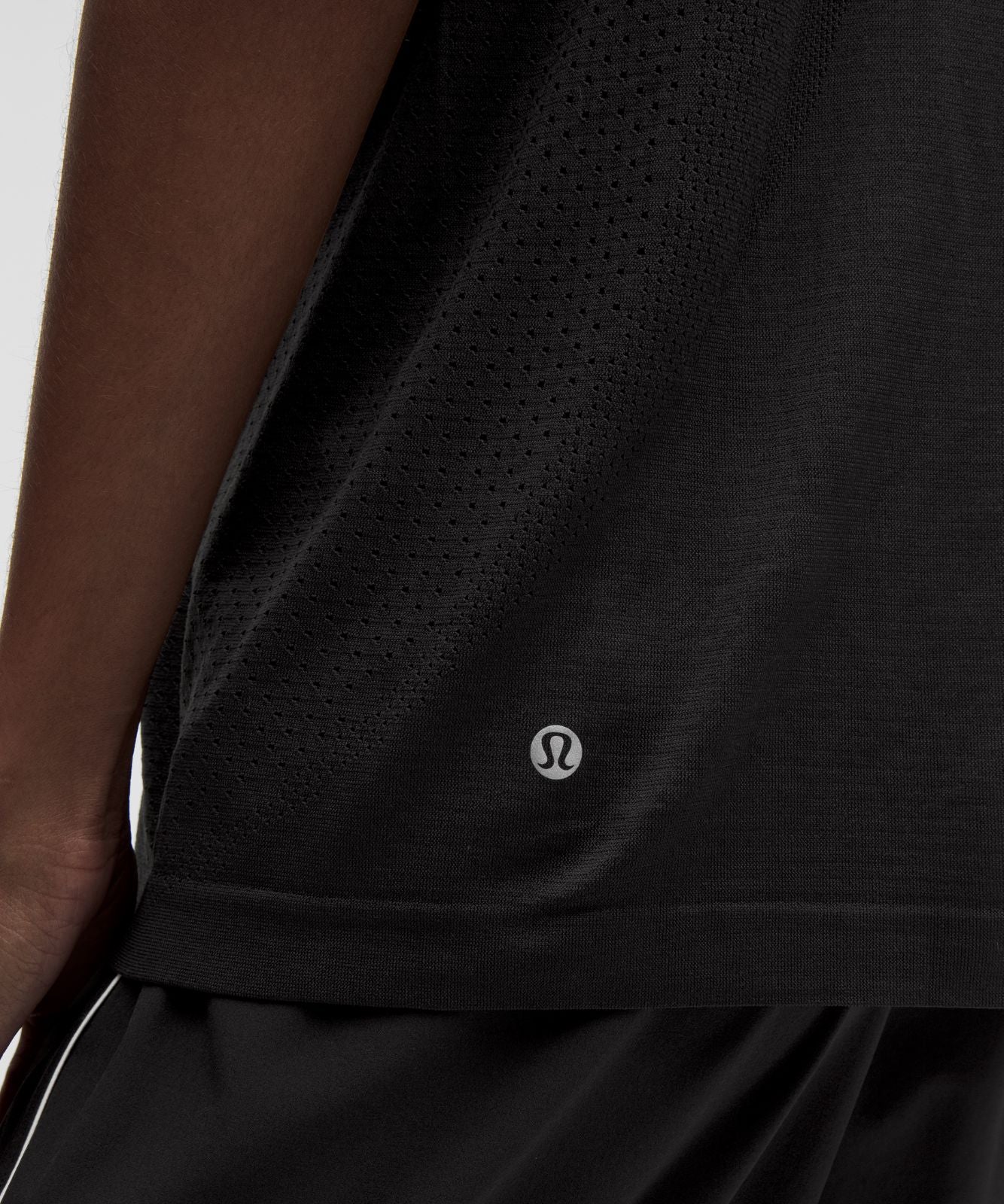 Swiftly Relaxed Short-Sleeve Shirt Hip Length *Logo Black