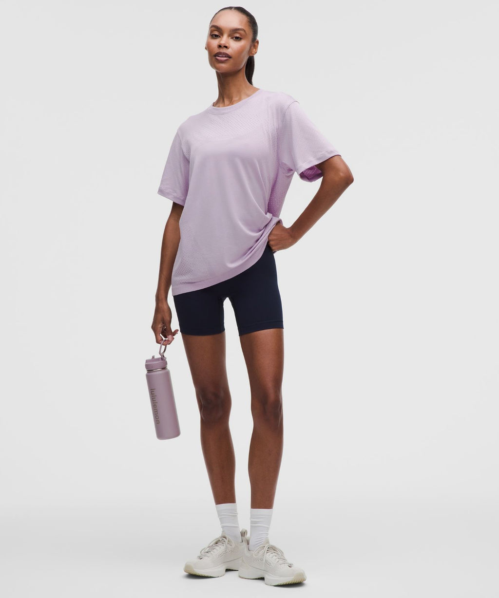 Swiftly Relaxed Short-Sleeve Shirt Hip Length *Logo Lilac Play