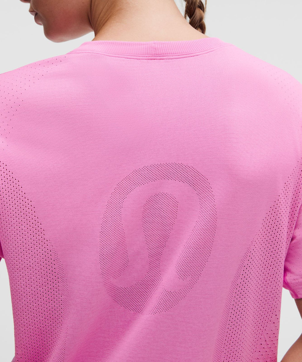 Swiftly Relaxed Short-Sleeve Shirt Hip Length *Logo Sweet Sorbet