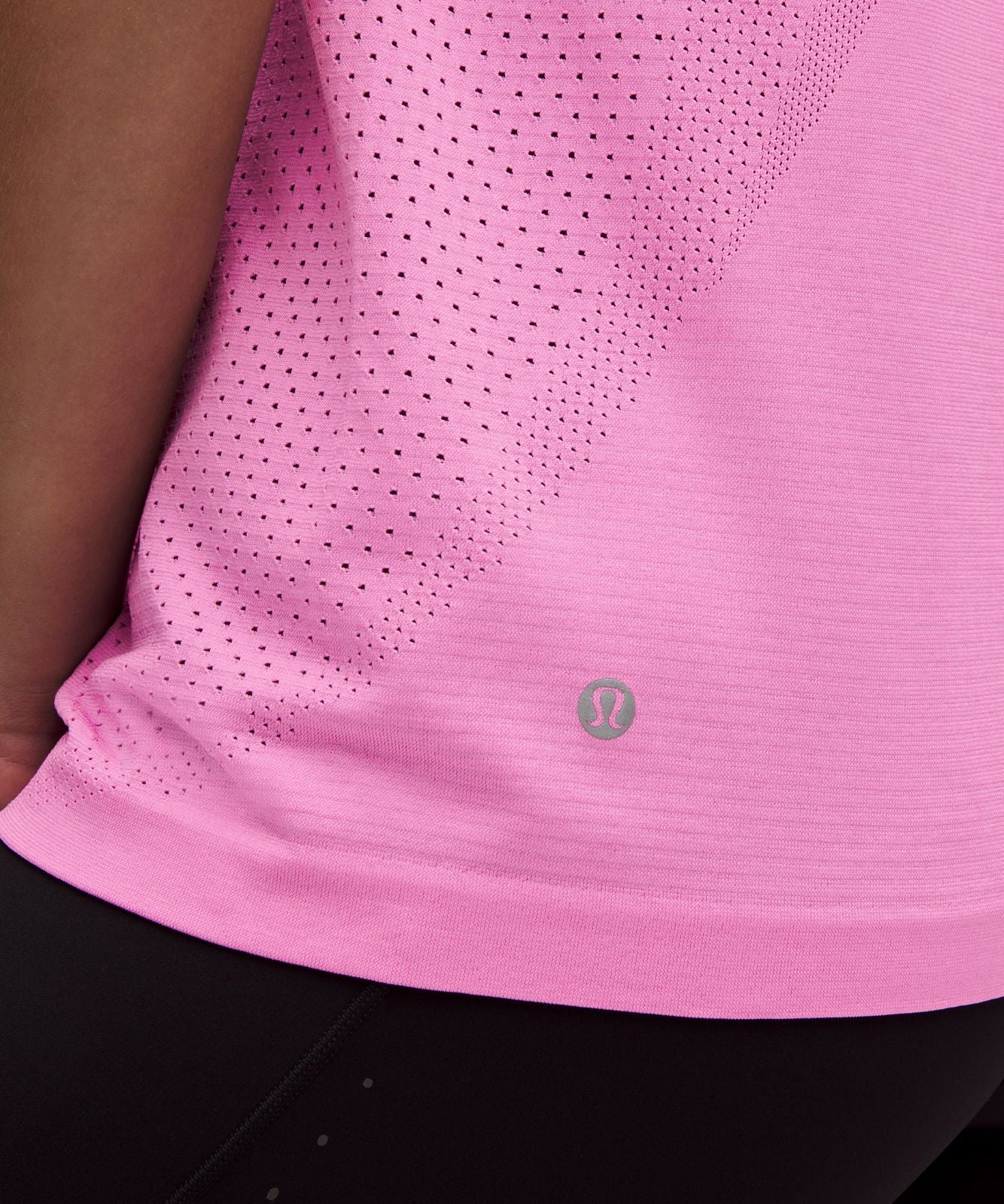 Swiftly Relaxed Short-Sleeve Shirt Hip Length *Logo Sweet Sorbet