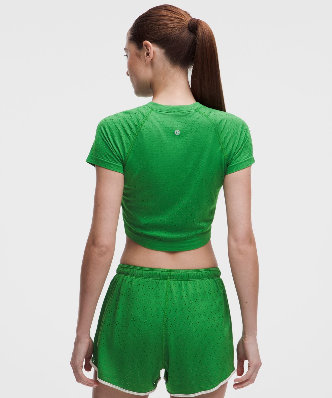 Swiftly Tech Cropped Short-Sleeve Shirt 2.0 Jewel Dot Chameleon