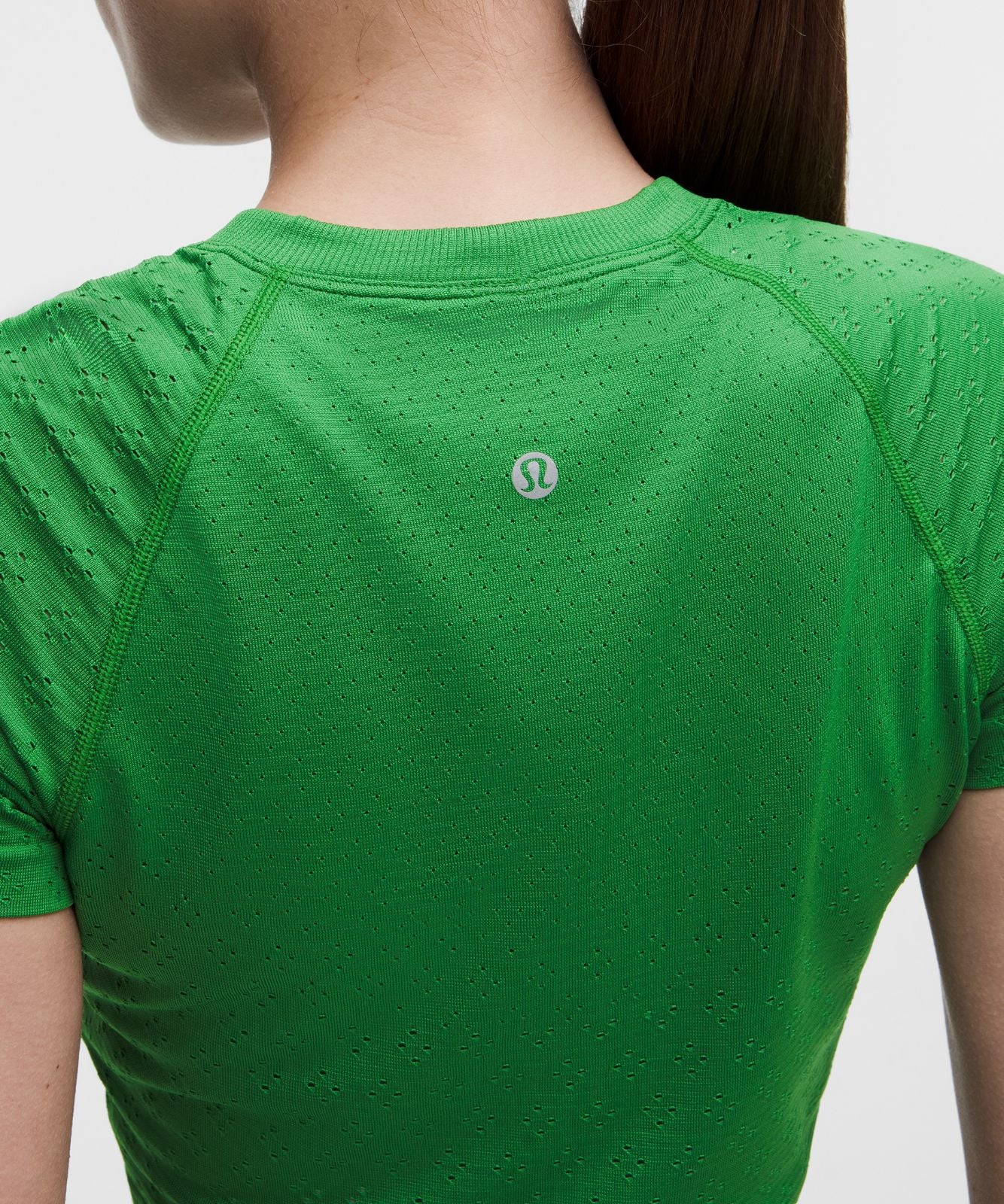 Swiftly Tech Cropped Short-Sleeve Shirt 2.0 Jewel Dot Chameleon