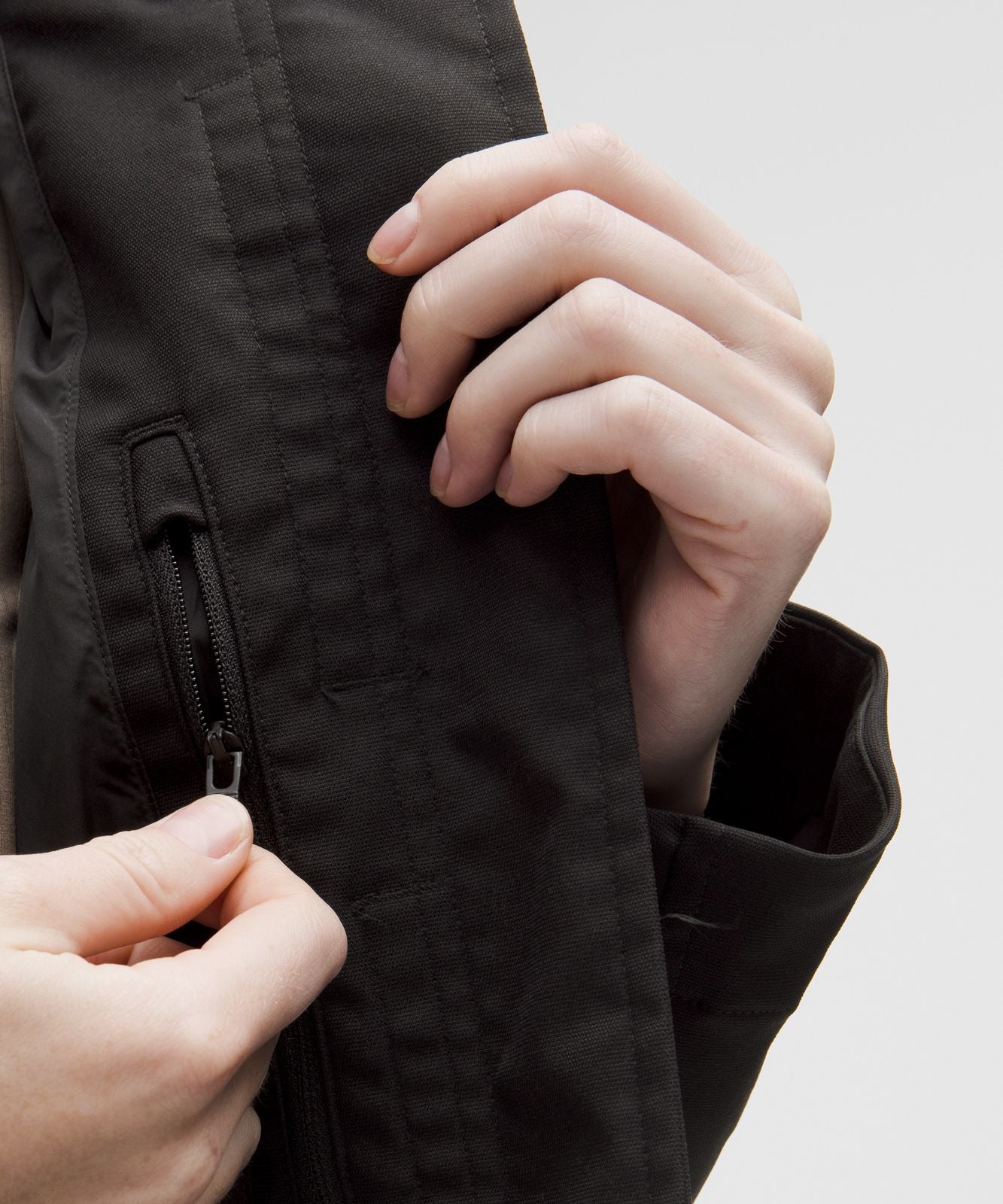 Women’s DryField Utility Jacket Black