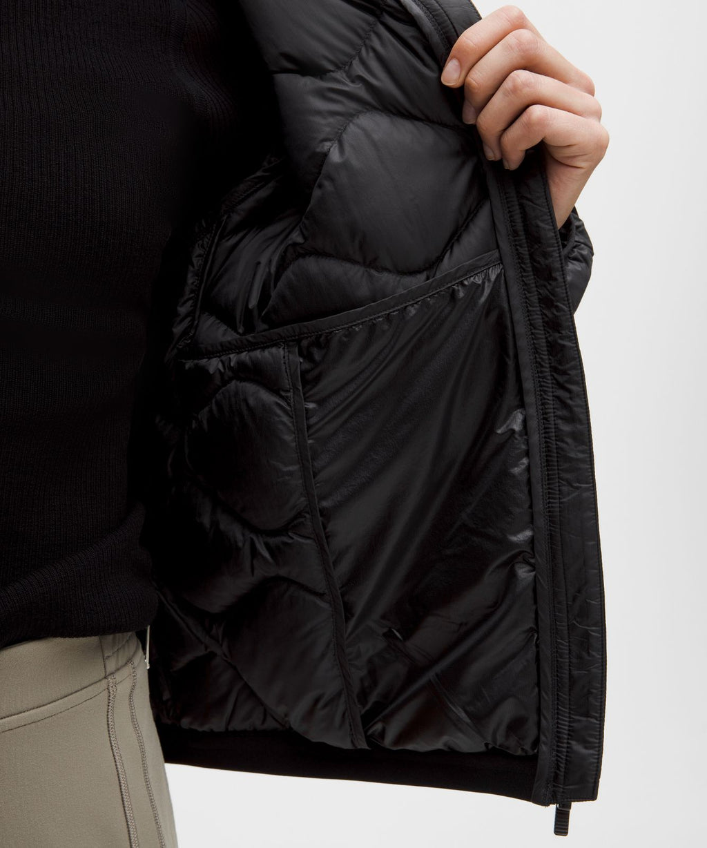 Featherweight 900-Down-Fill Quilted Jacket Black