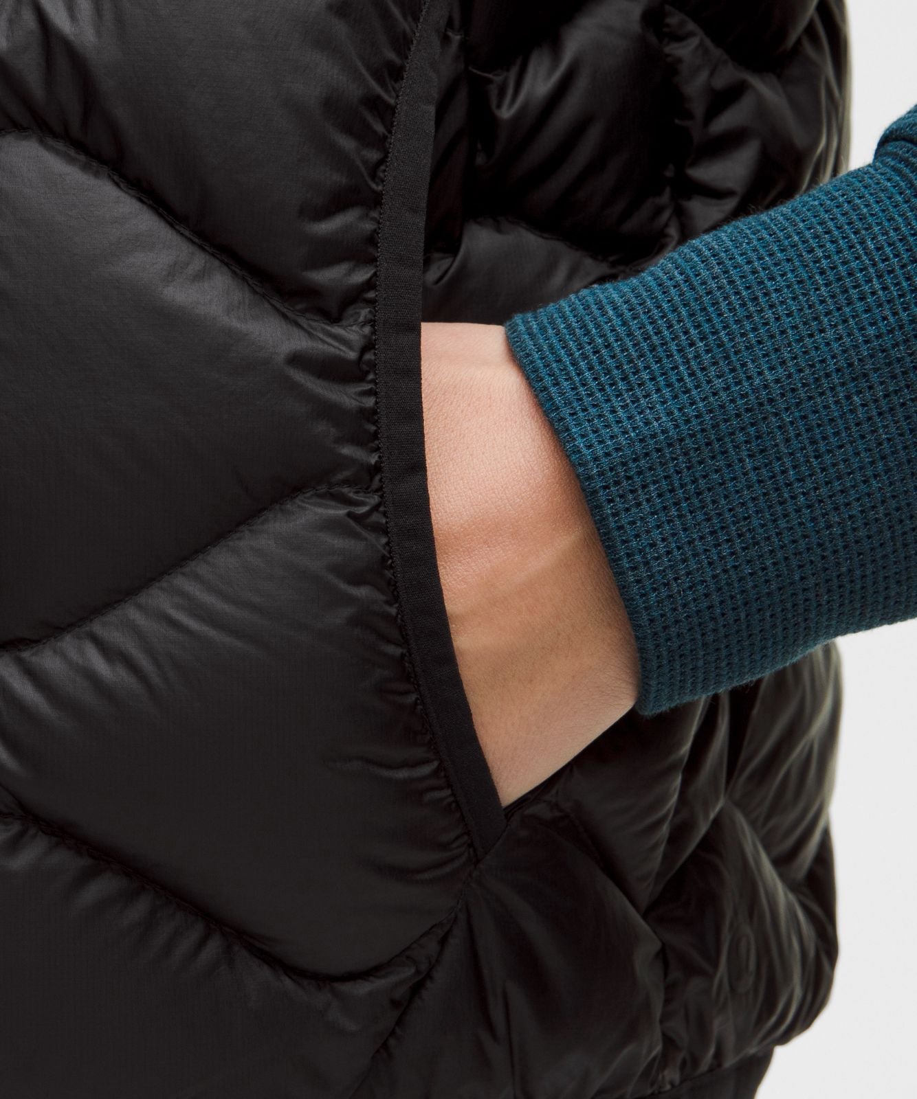 Women's Featherweight 900-Down-Fill Quilted Vest Black
