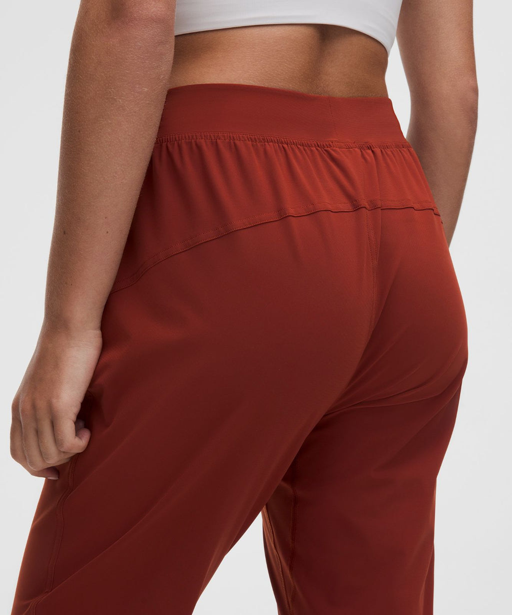 Adapted State High-Rise Jogger *Regular Cranberry Charm
