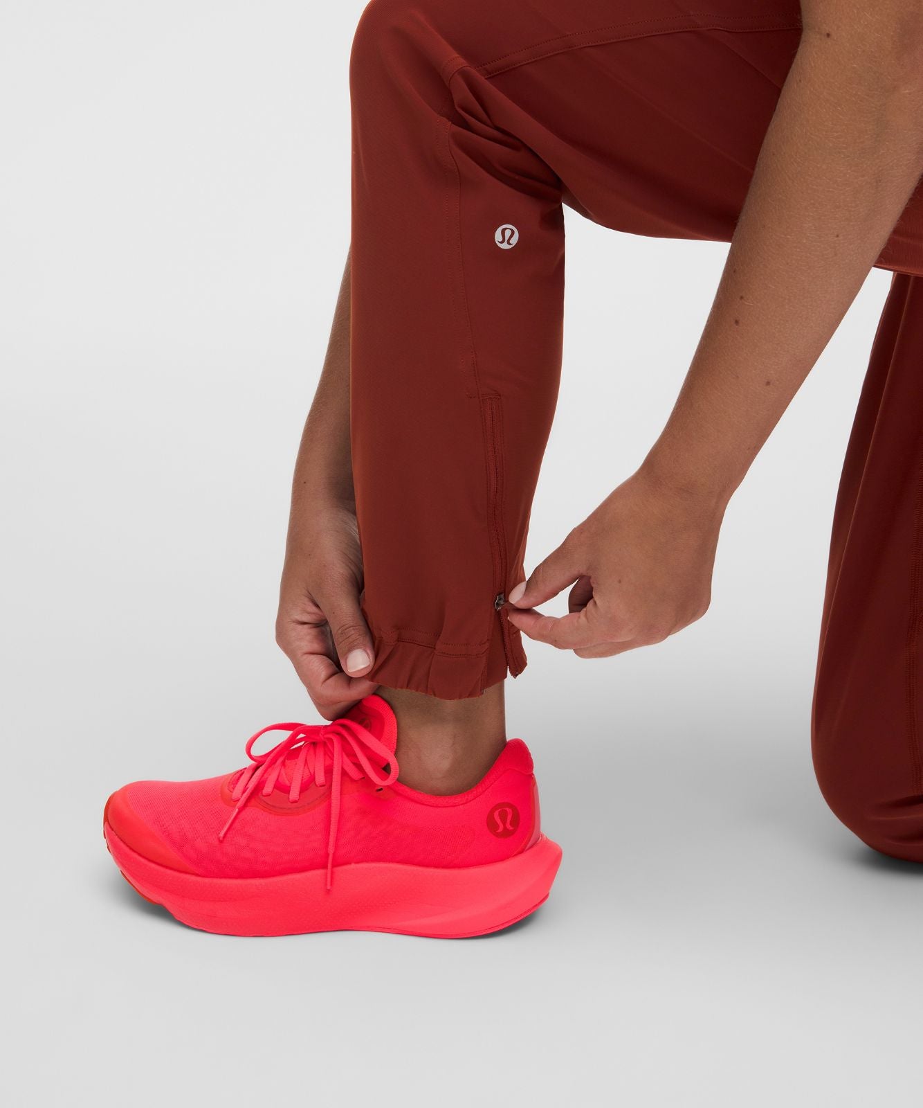 Adapted State High-Rise Jogger *Regular Cranberry Charm