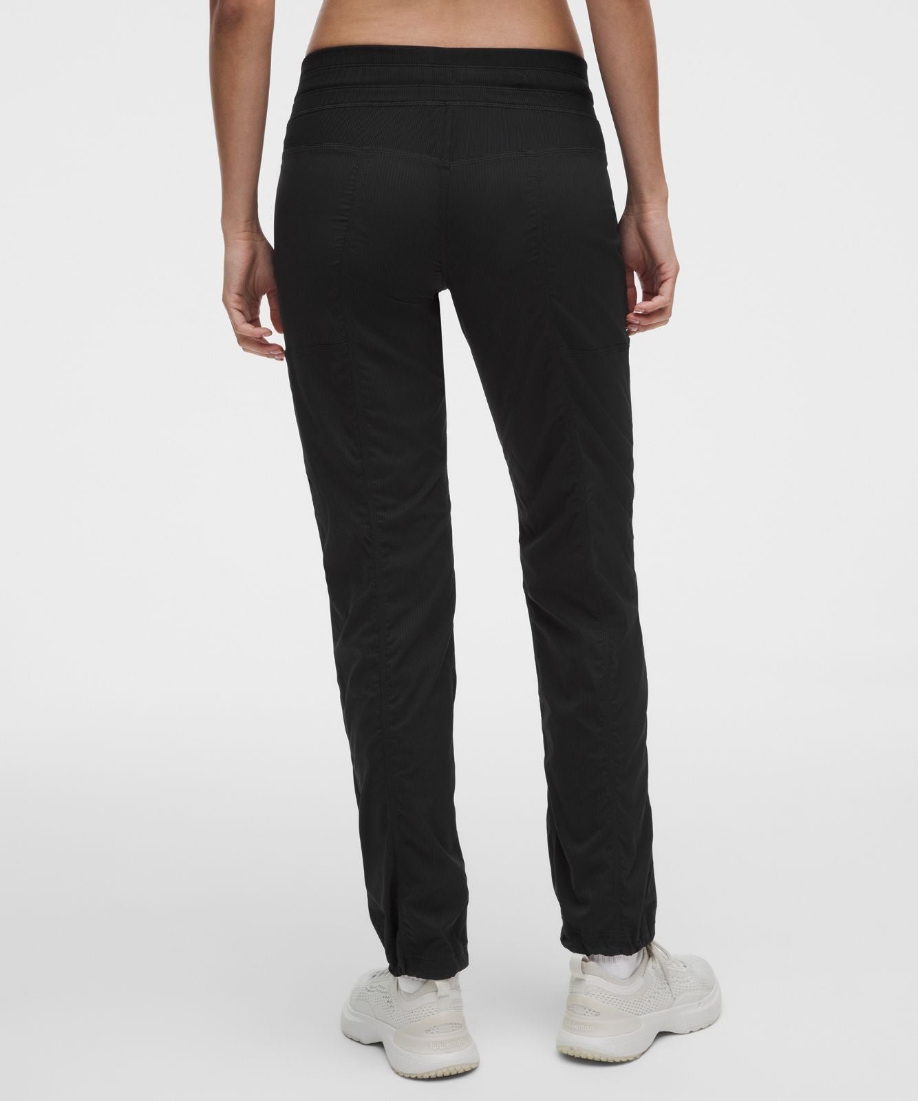 Dance Studio Mid-Rise Pant *Regular Black