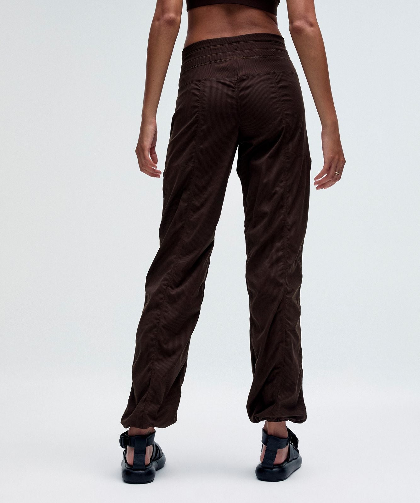 Dance Studio Mid-Rise Pant *Regular Espresso