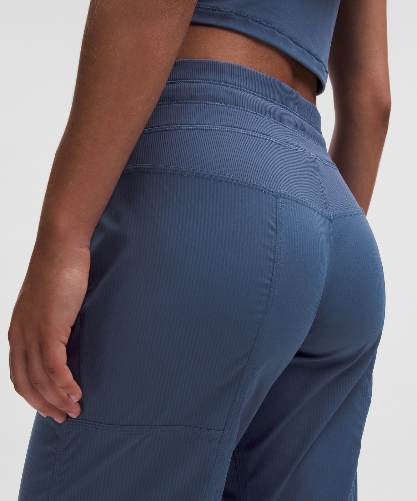 Dance Studio Mid-Rise Pant *Regular Blue Twill