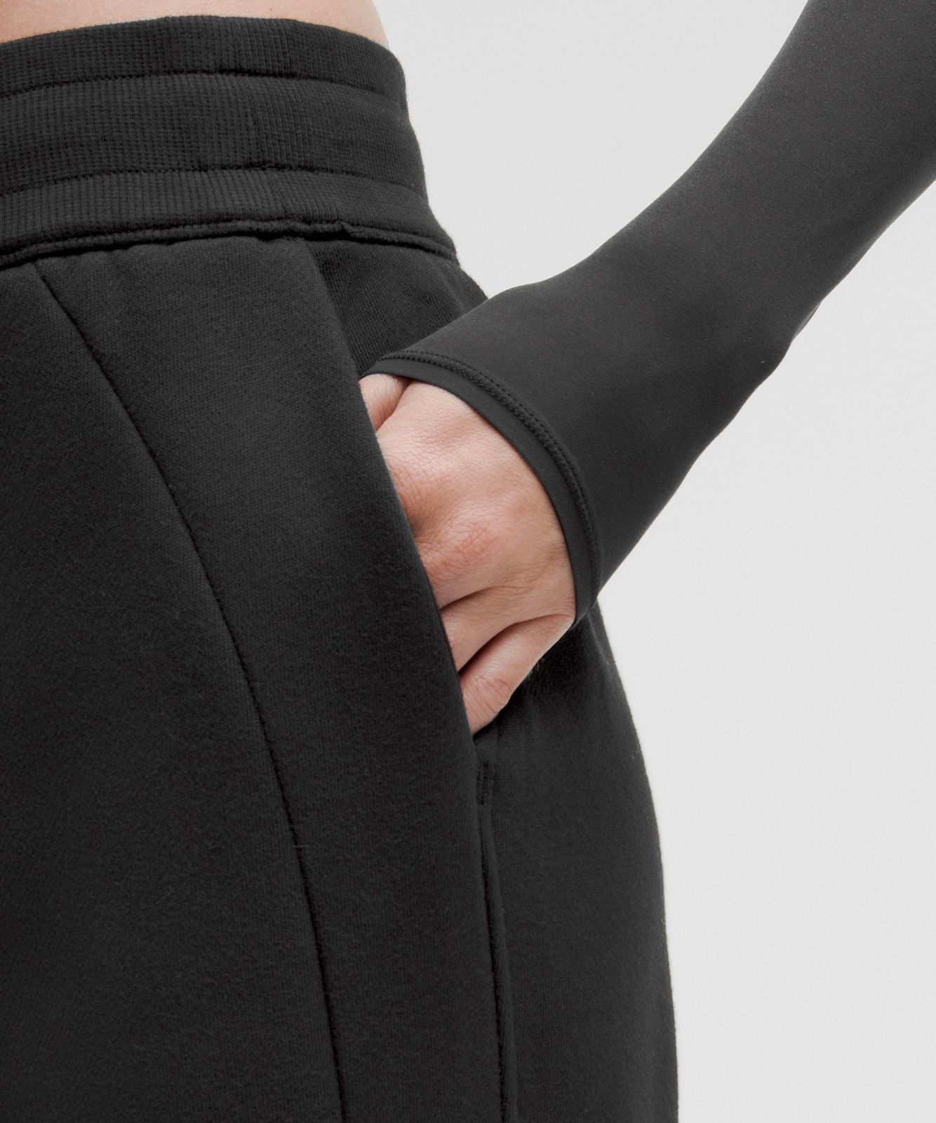 Scuba Mid-Rise Wide-Leg Pant *Regular Black