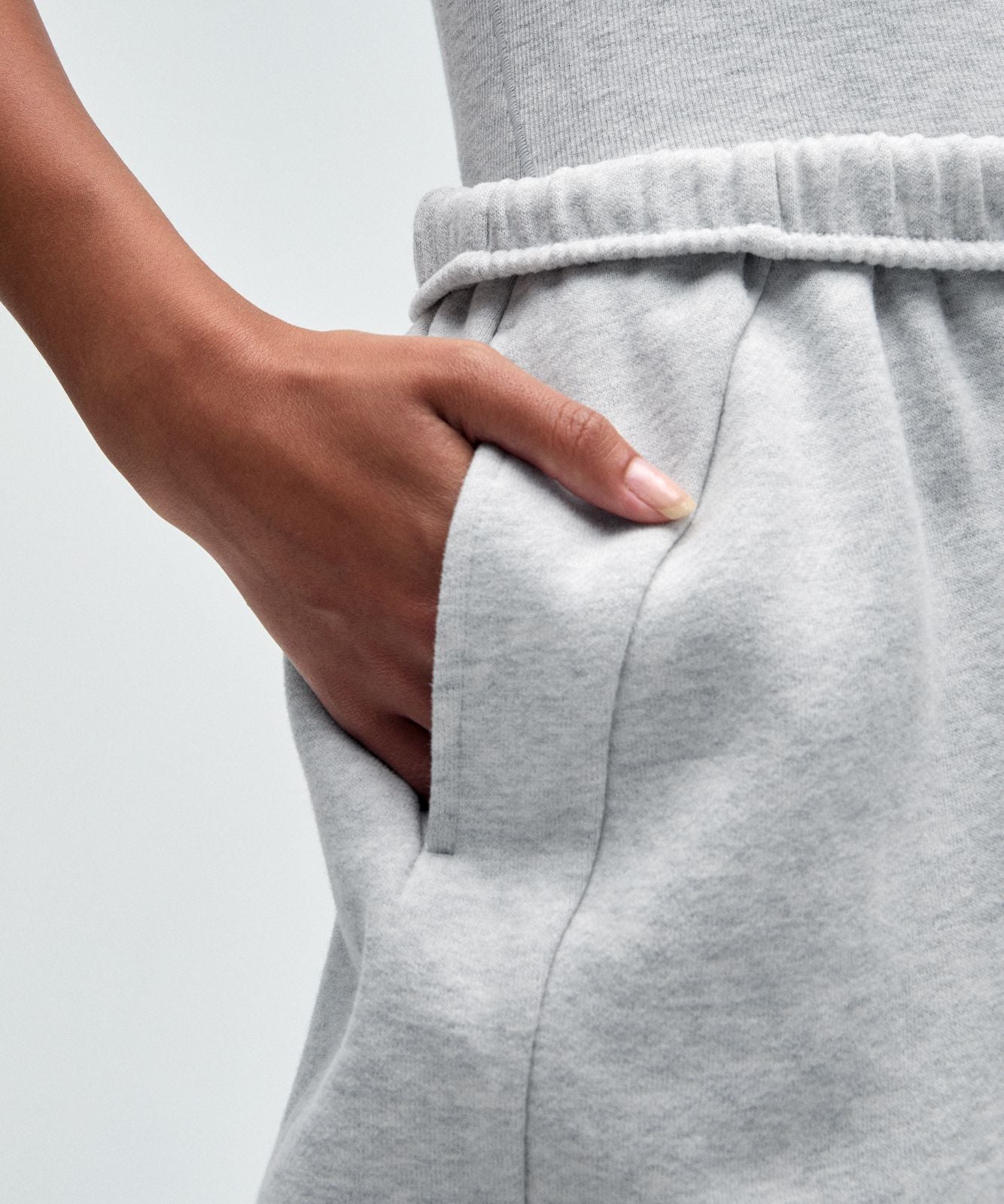 Scuba Mid-Rise Oversized Jogger *Regular Heathered Core Ultra Light Grey