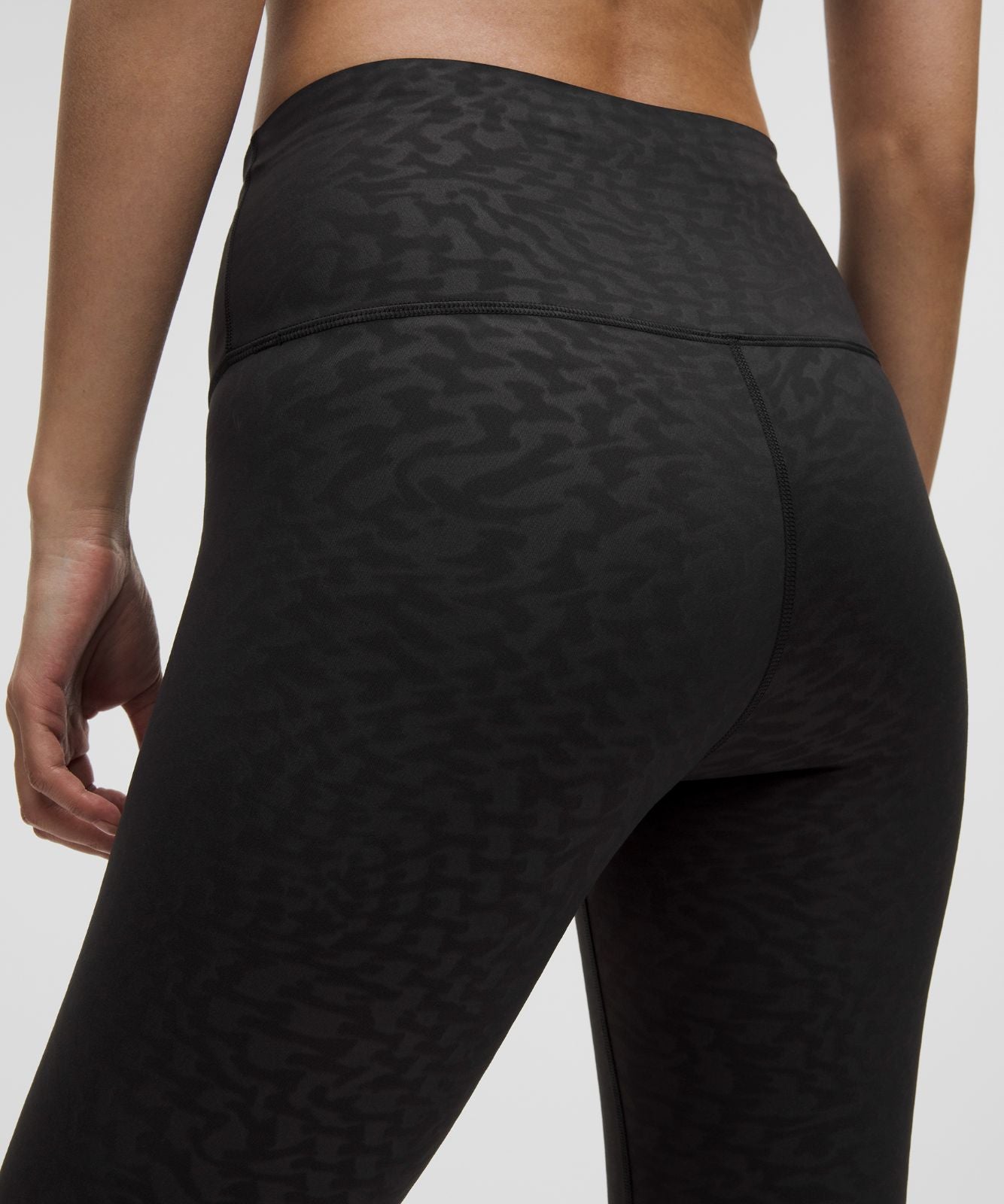 Wunder Train High-Rise Tight 25" Leopard Warp Emboss Black