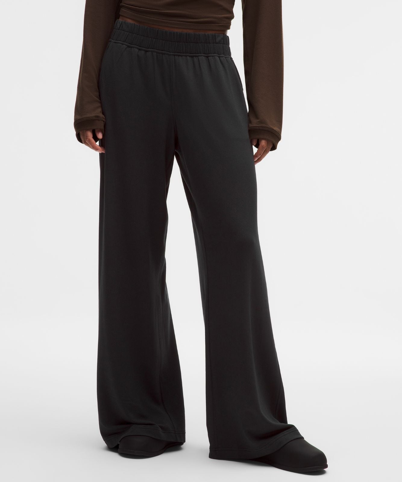 BeCalm Mid-Rise Wide-Leg Pant Black