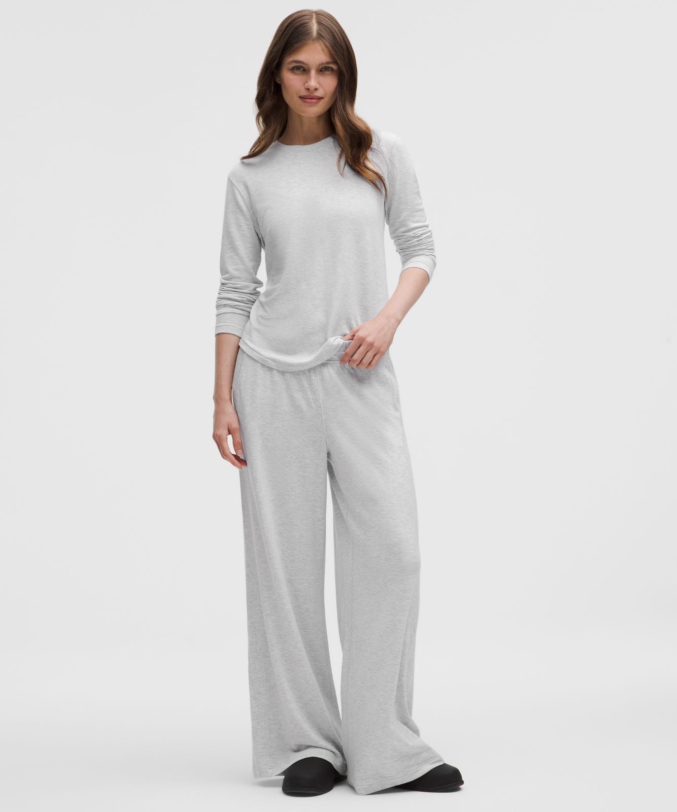 BeCalm Mid-Rise Wide-Leg Pant Heathered Core Ultra Light Grey