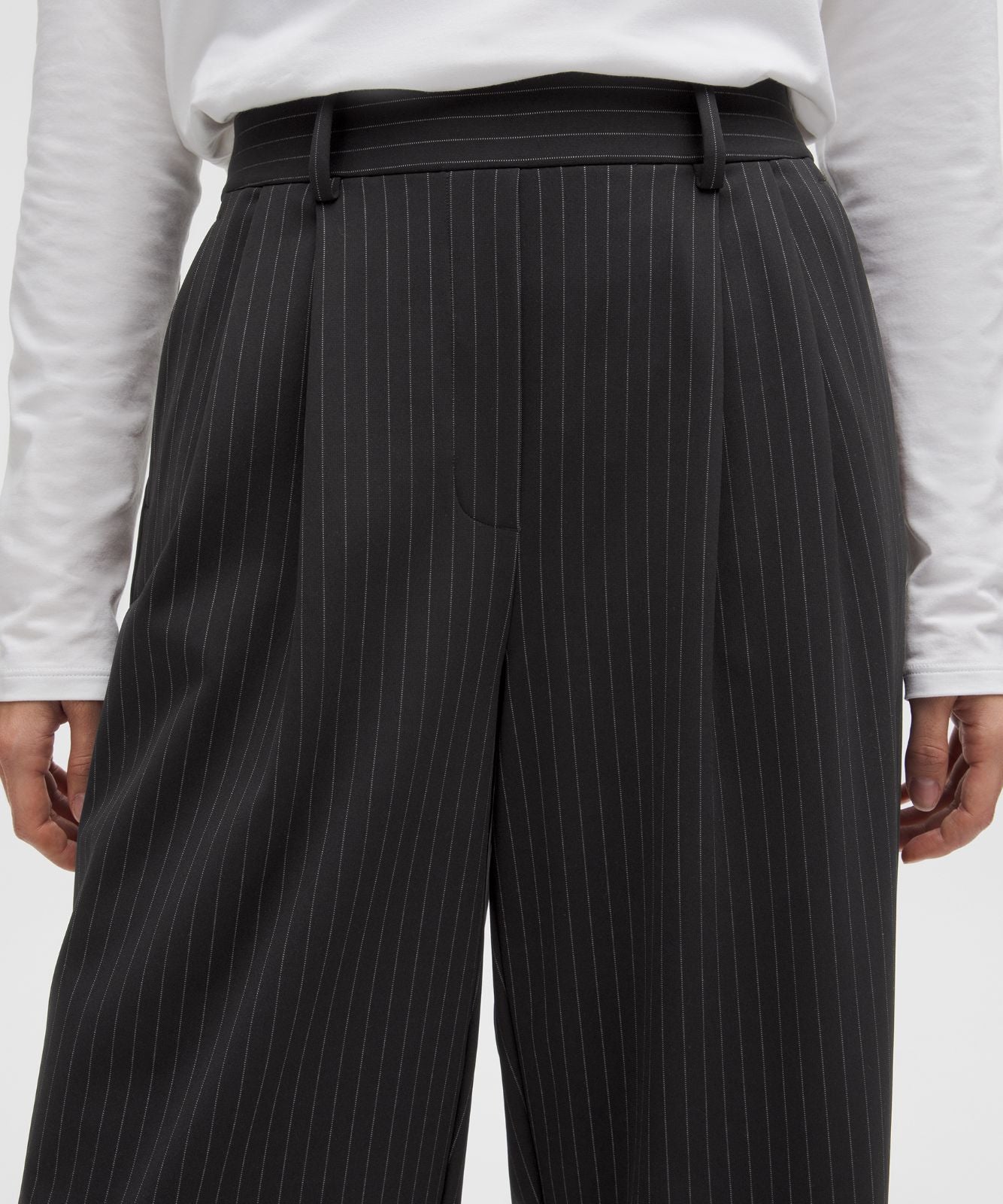 Daydrift High-Rise Wide-Leg Trouser *Regular Black/Light Ivory