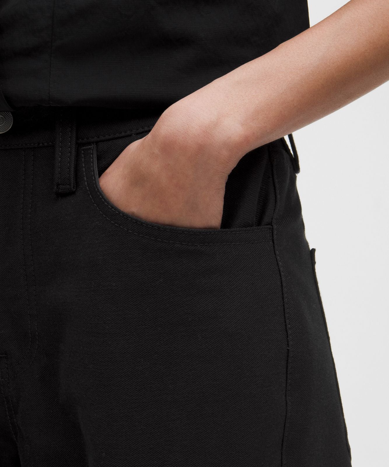 EasyFive Mid-Rise Relaxed-Straight Pant *Regular Black