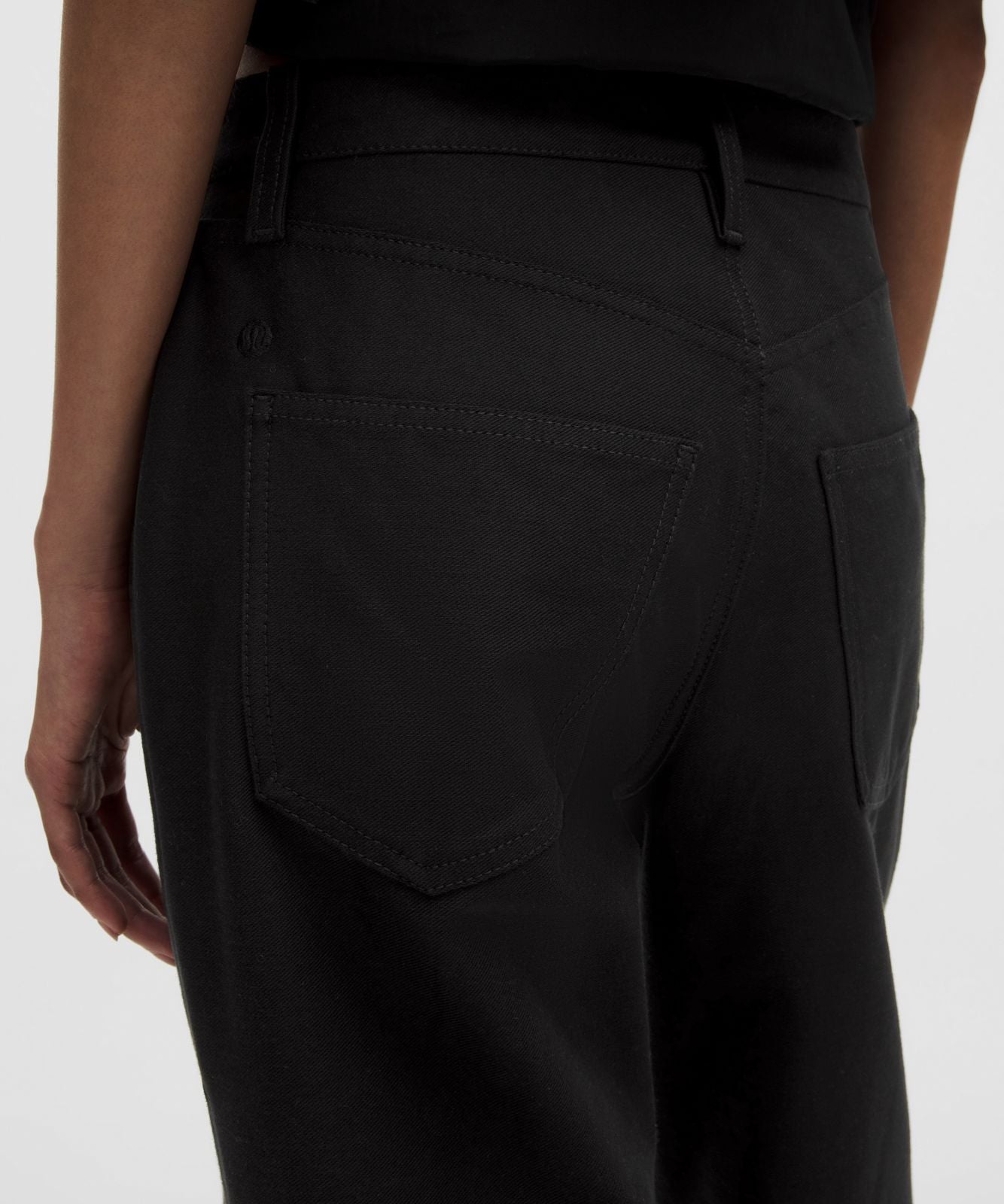 EasyFive Mid-Rise Relaxed-Straight Pant *Regular Black