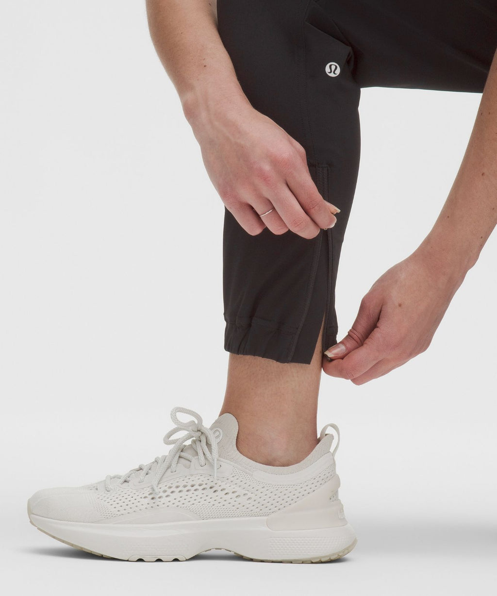 Adapted State High-Rise Jogger *Short Black