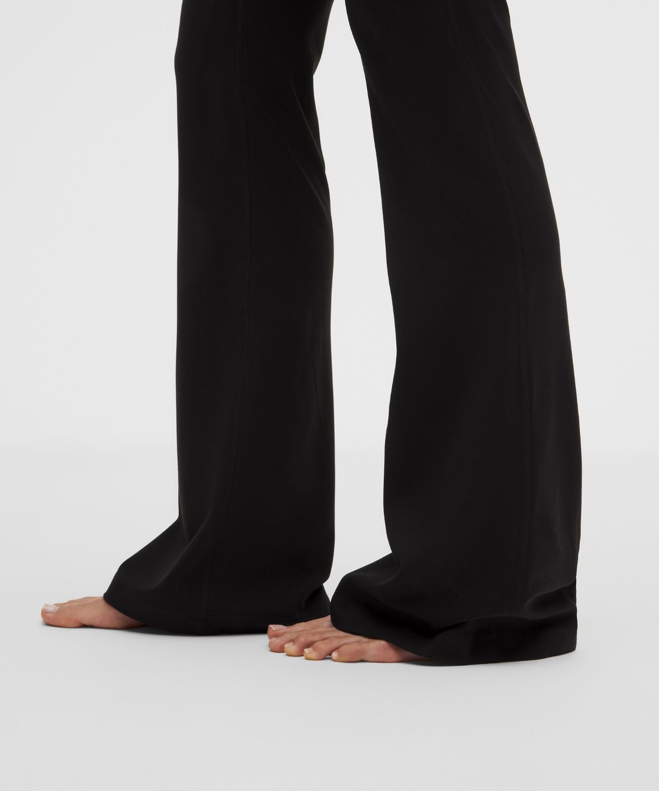 Groove Nulu High-Rise Flared Pant *Short Black