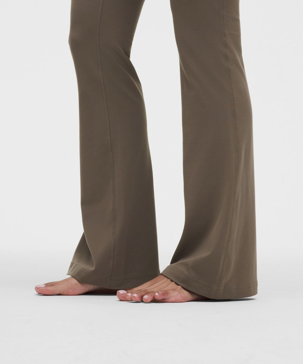 Groove Nulu High-Rise Flared Pant *Short Nomad