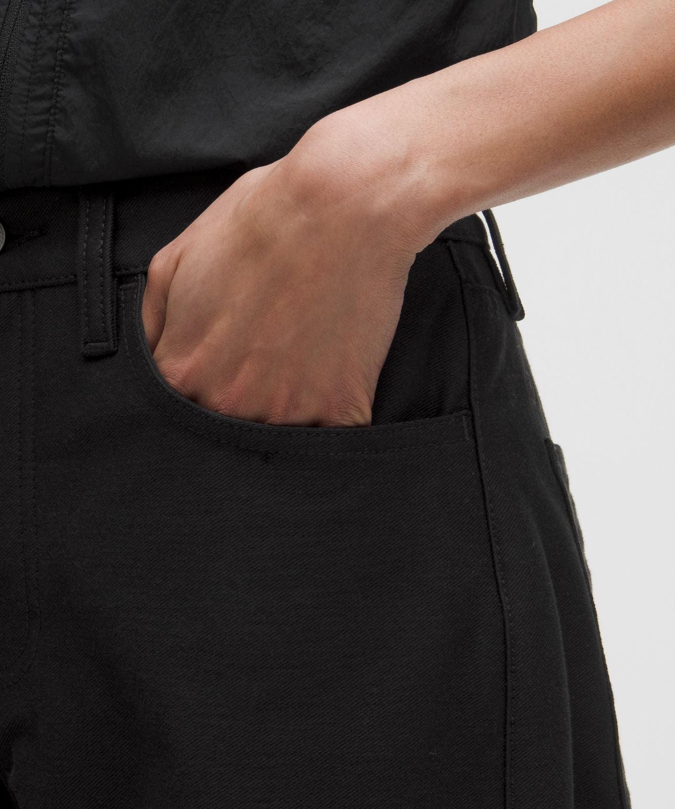 EasyFive Low-Rise Classic Wide-Leg Pant *Regular Black