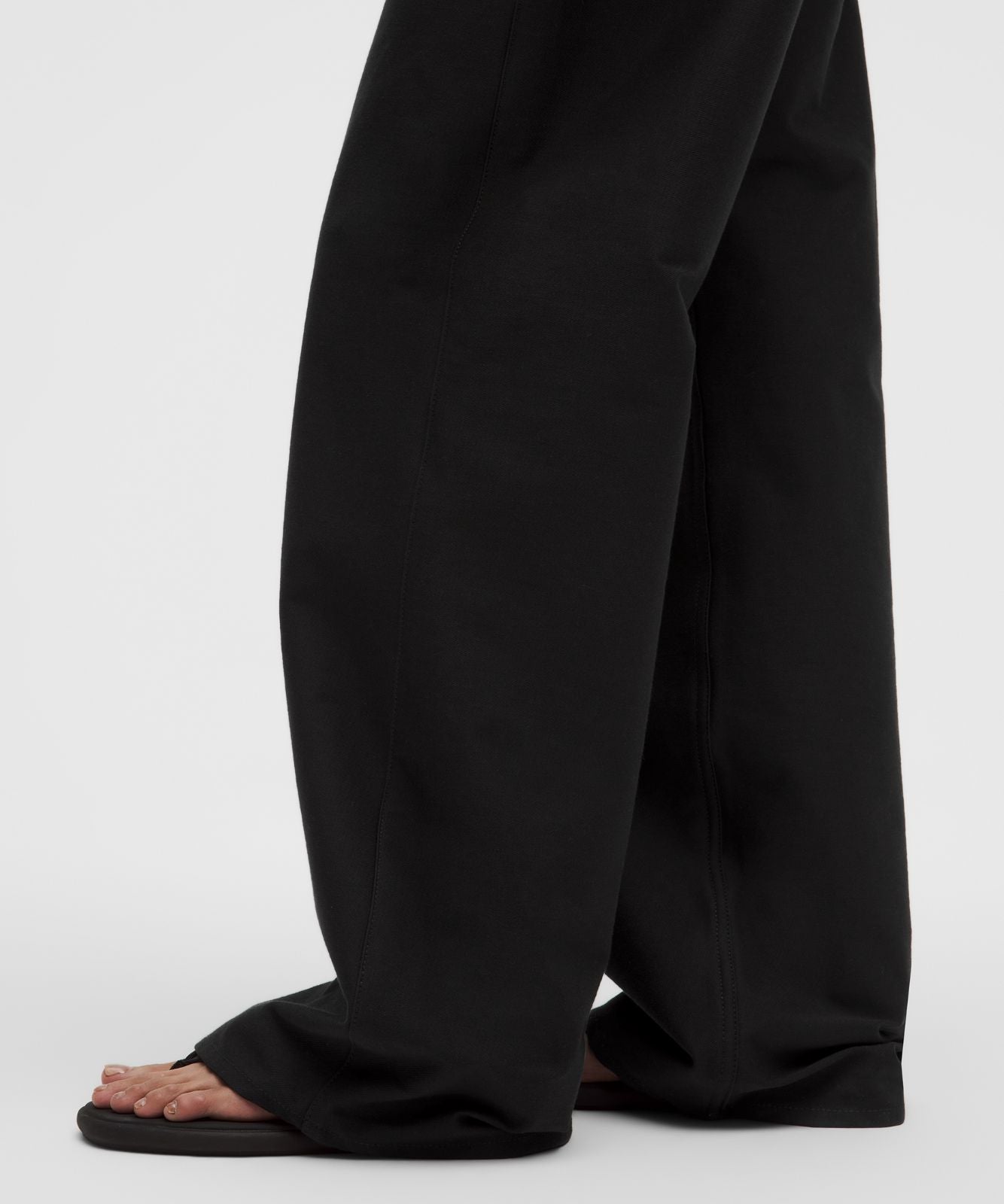 EasyFive Low-Rise Classic Wide-Leg Pant *Regular Black