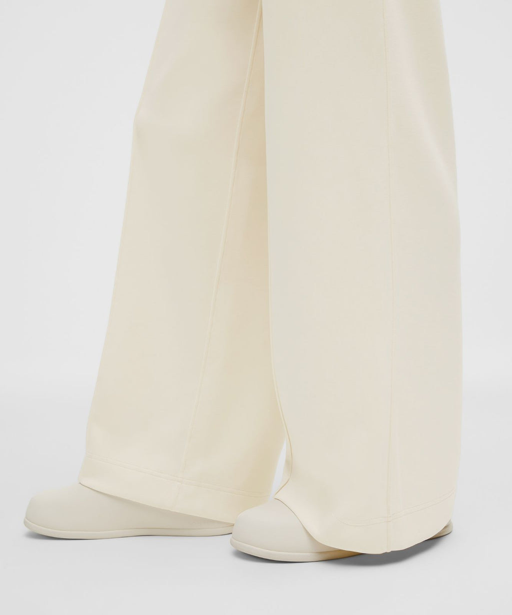 Brushed Softstreme Pintuck High-Rise Wide-Leg Pant *Regular Light Ivory