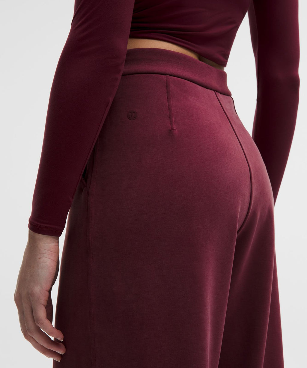 Brushed Softstreme Pintuck High-Rise Wide-Leg Pant *Regular Burgundy Bay