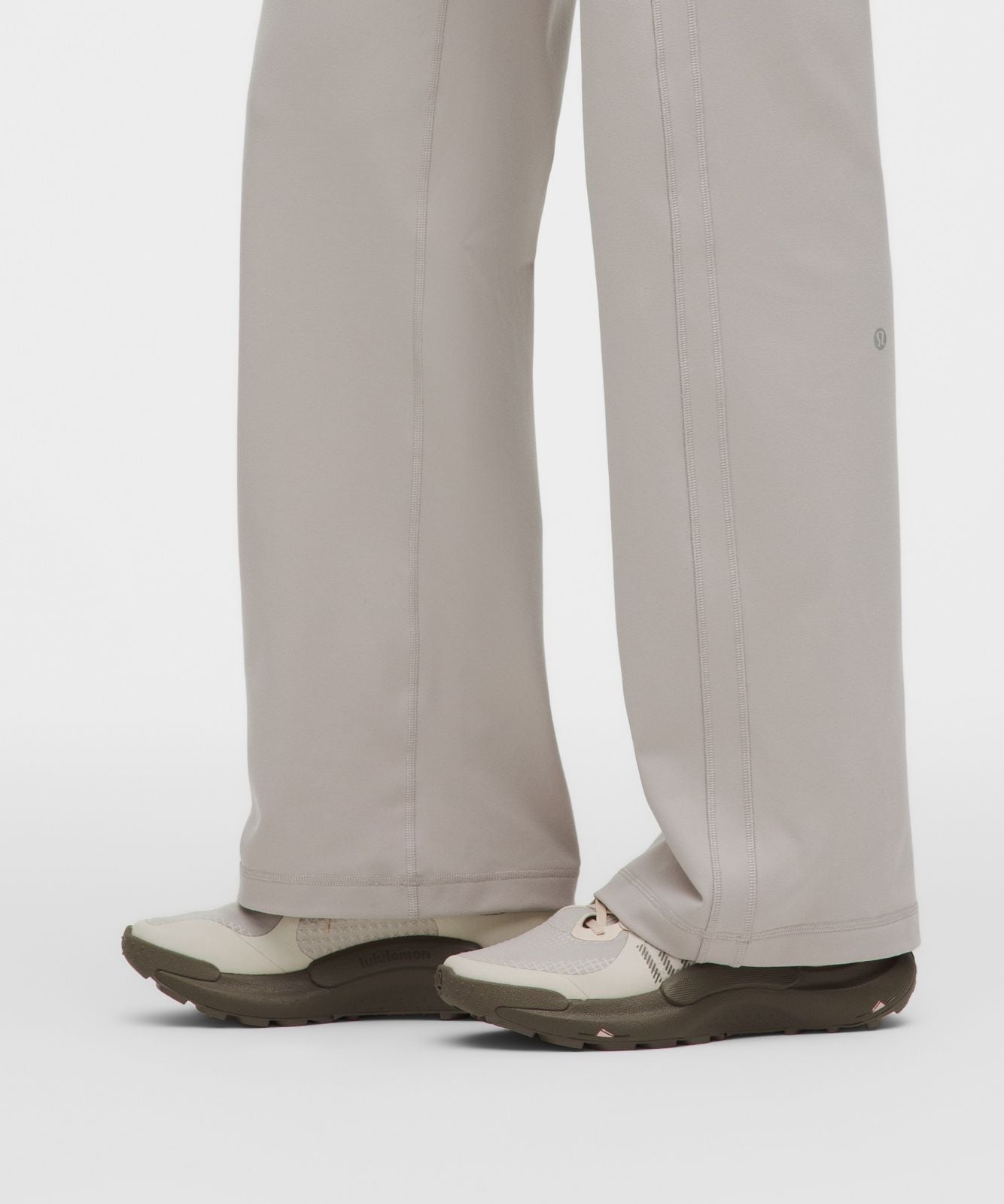 Define Mid-Rise Track Pant *Luon Downtown Tan