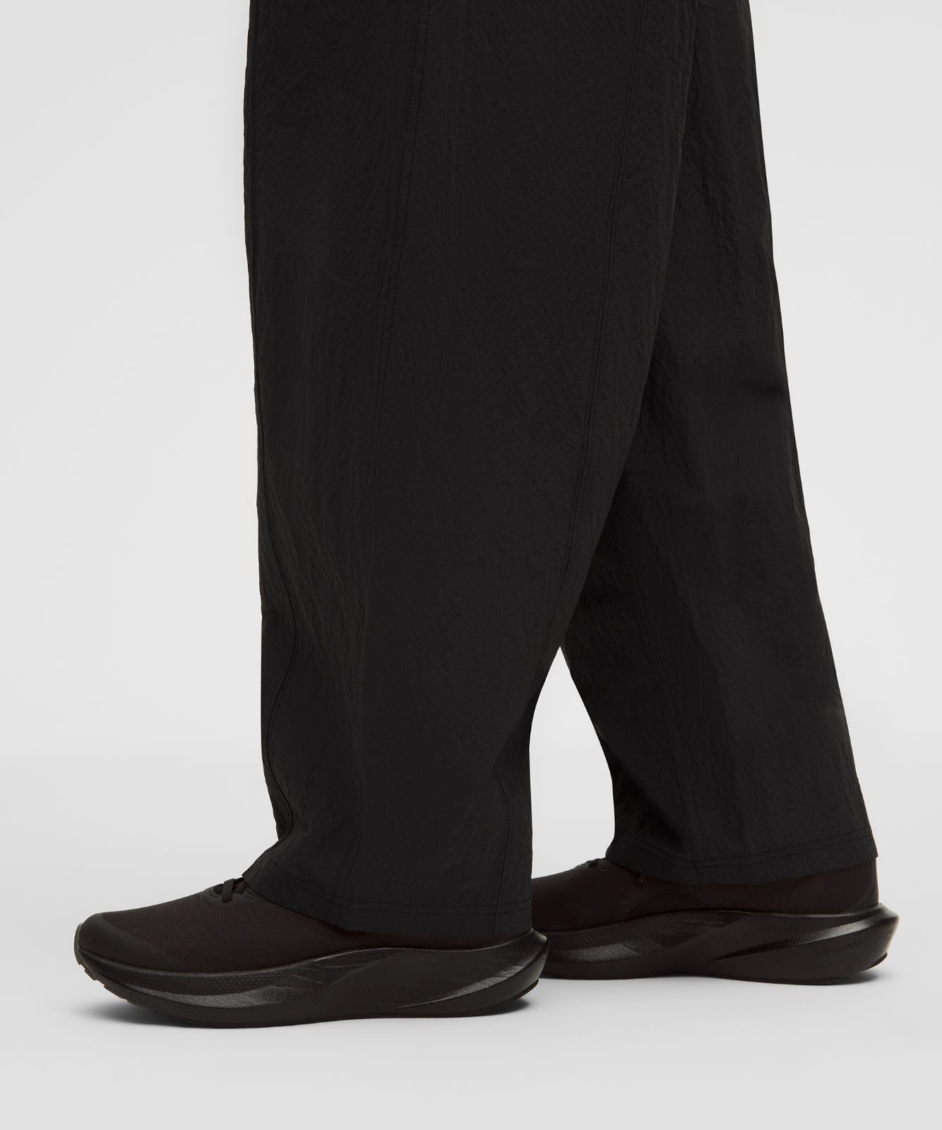 Crinkle Nylon Mid-Rise Barrel-Leg Pant Black