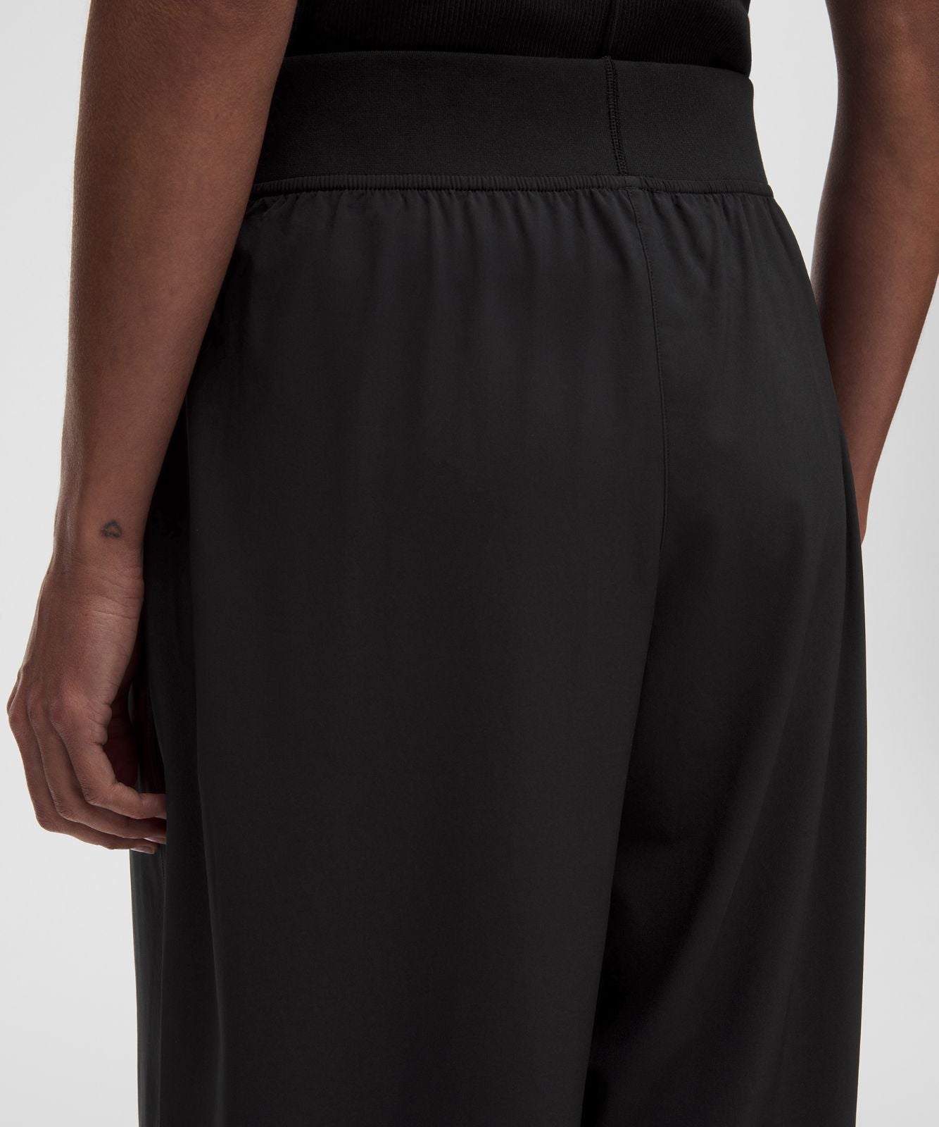 Breezily Mid-Rise Pant Regular *Trim Black