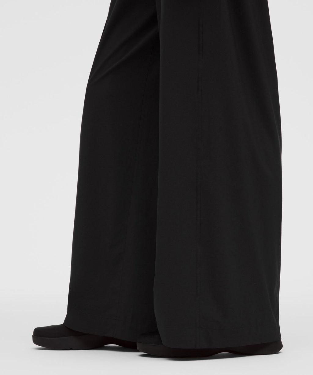 Breezily Mid-Rise Pant Regular *Trim Black