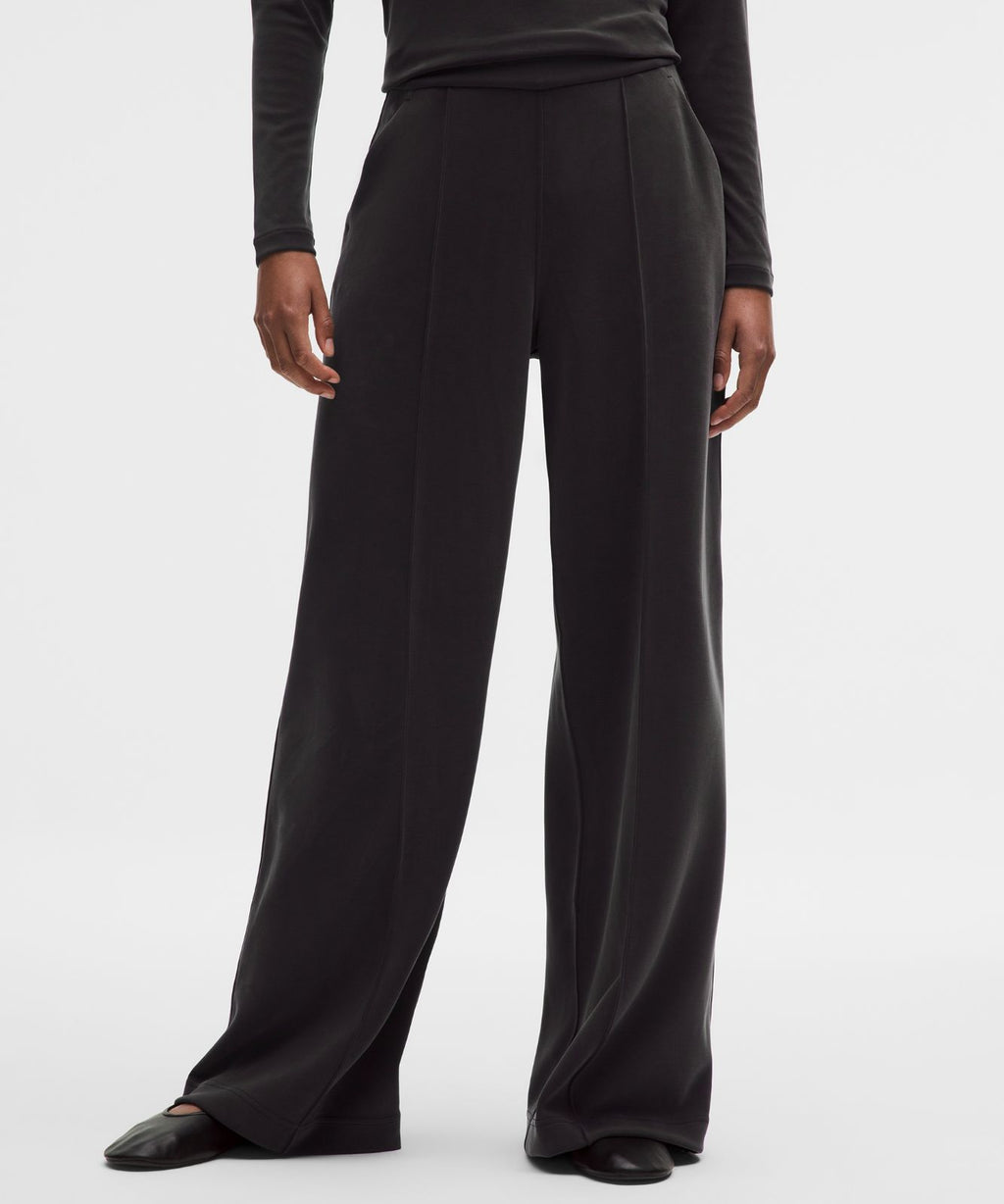 Softstreme Pintuck High-Rise Wide-Leg Pant *Regular Black