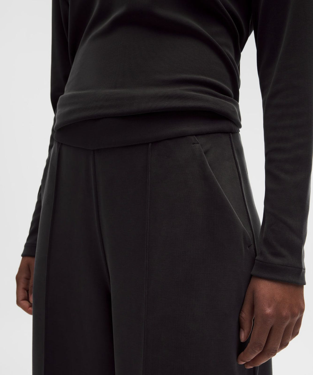 Softstreme Pintuck High-Rise Wide-Leg Pant *Regular Black