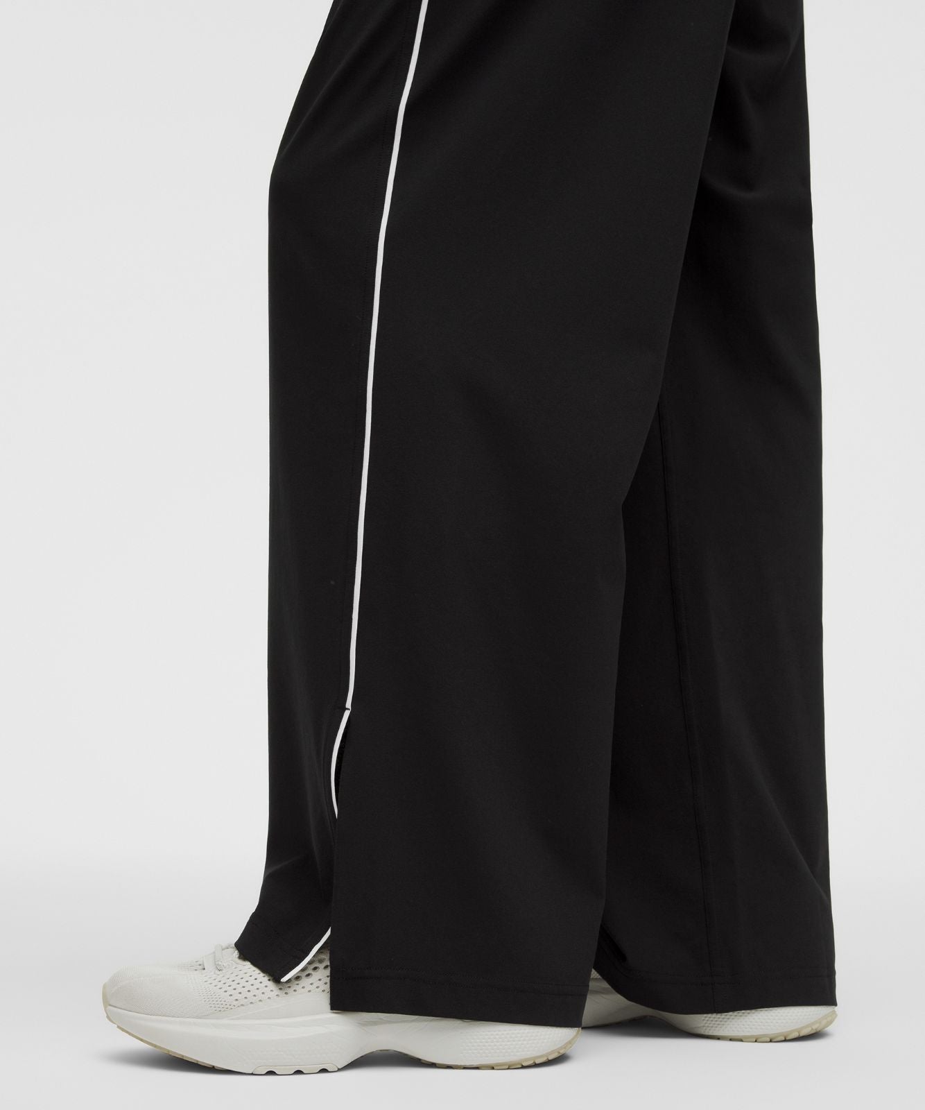 Court Rival Wide-Leg Track Pant Regular *Contrast Drawcord Black/White