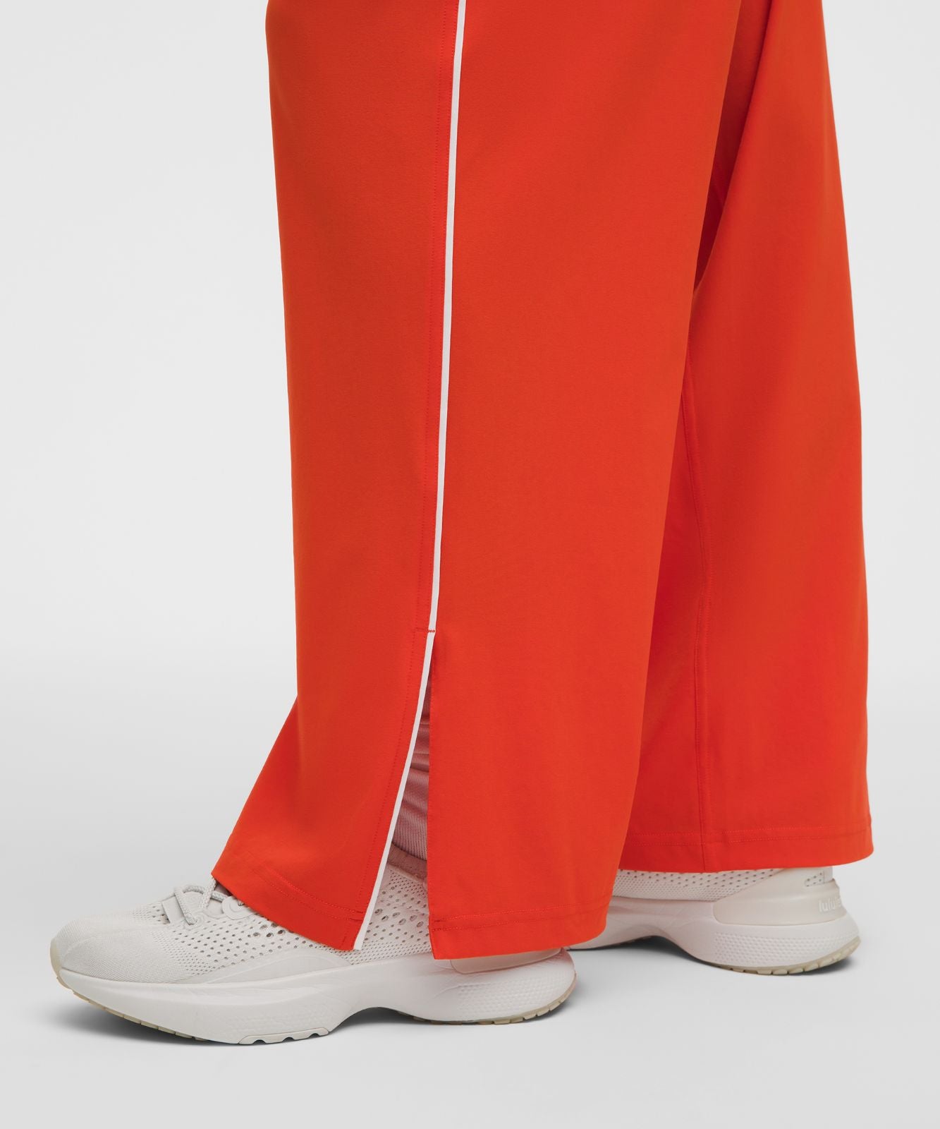 Court Rival Wide-Leg Track Pant Regular *Contrast Drawcord Cherry Ember/White