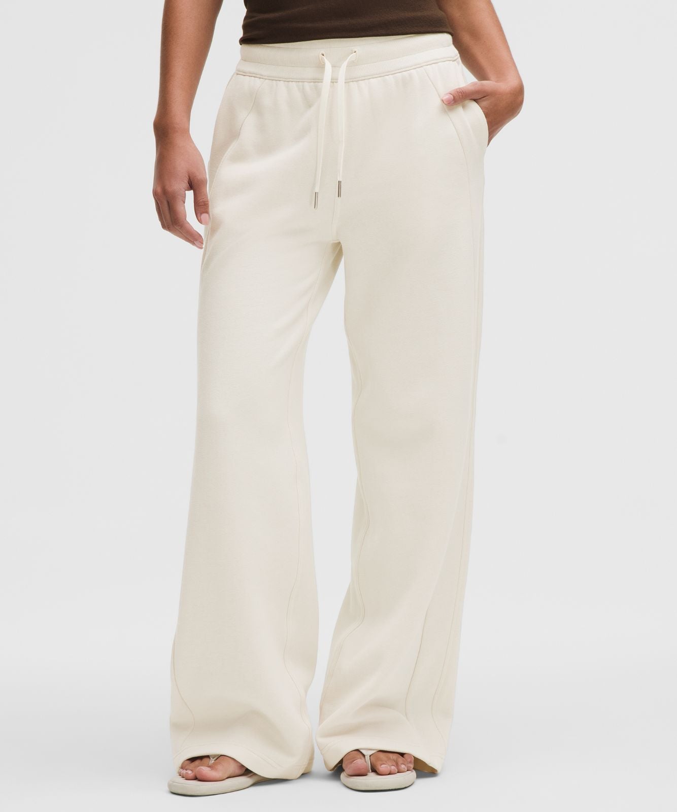 Scuba Mid-Rise Wide-Leg Pant *Regular Light Ivory