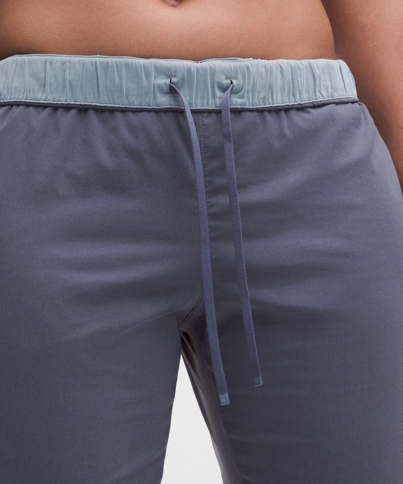 Two-Toned Mid-Rise Track Pant Dusty Diamond/Luminous Aqua