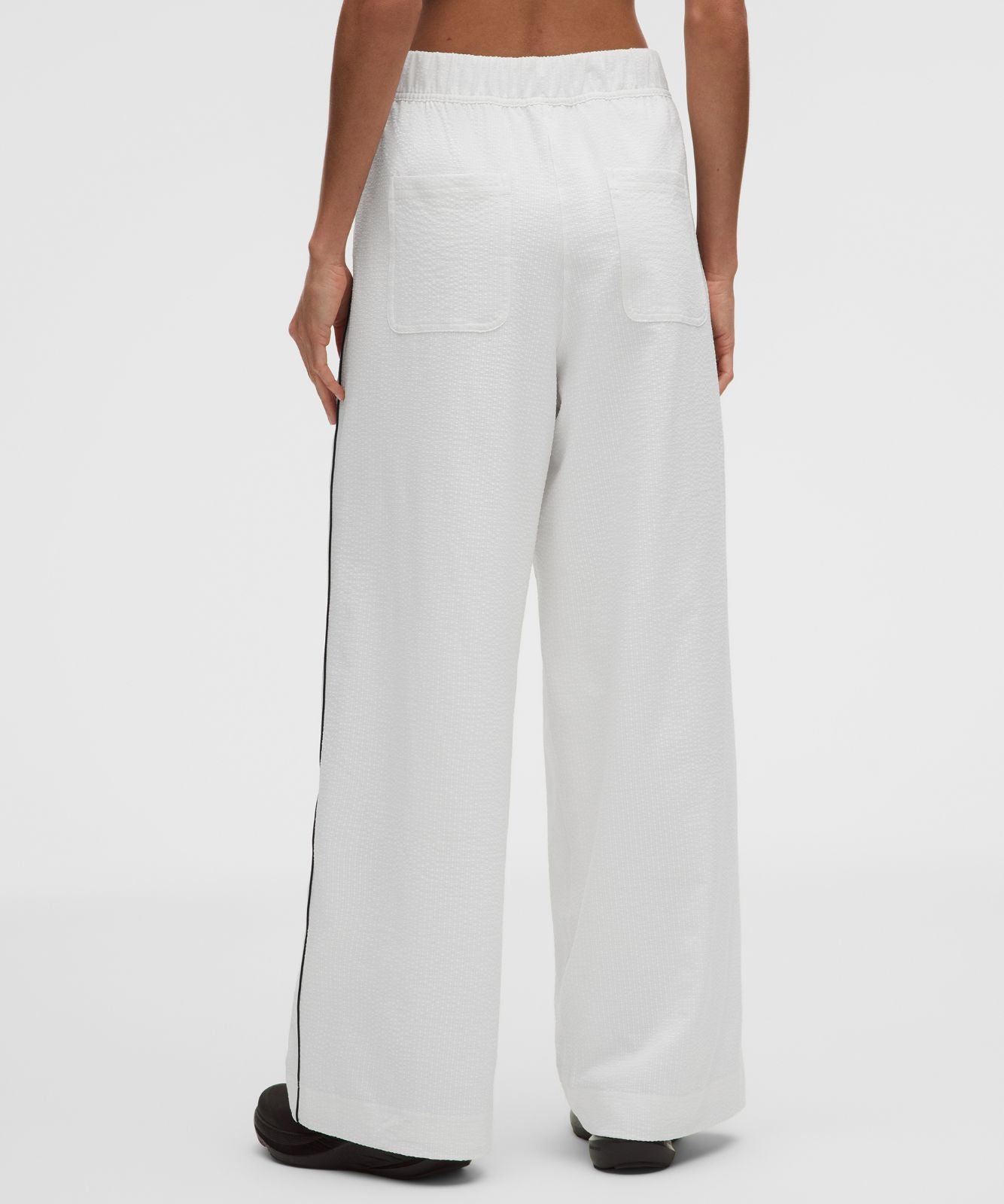 Seersucker WovenAir High-Rise Pleated Pant *Regular White/White