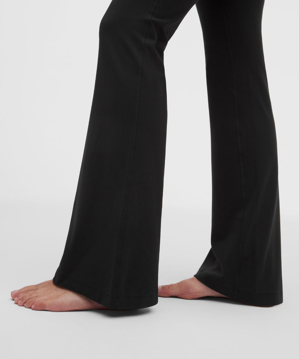 Groove No Line High-Rise Flared Pant Black