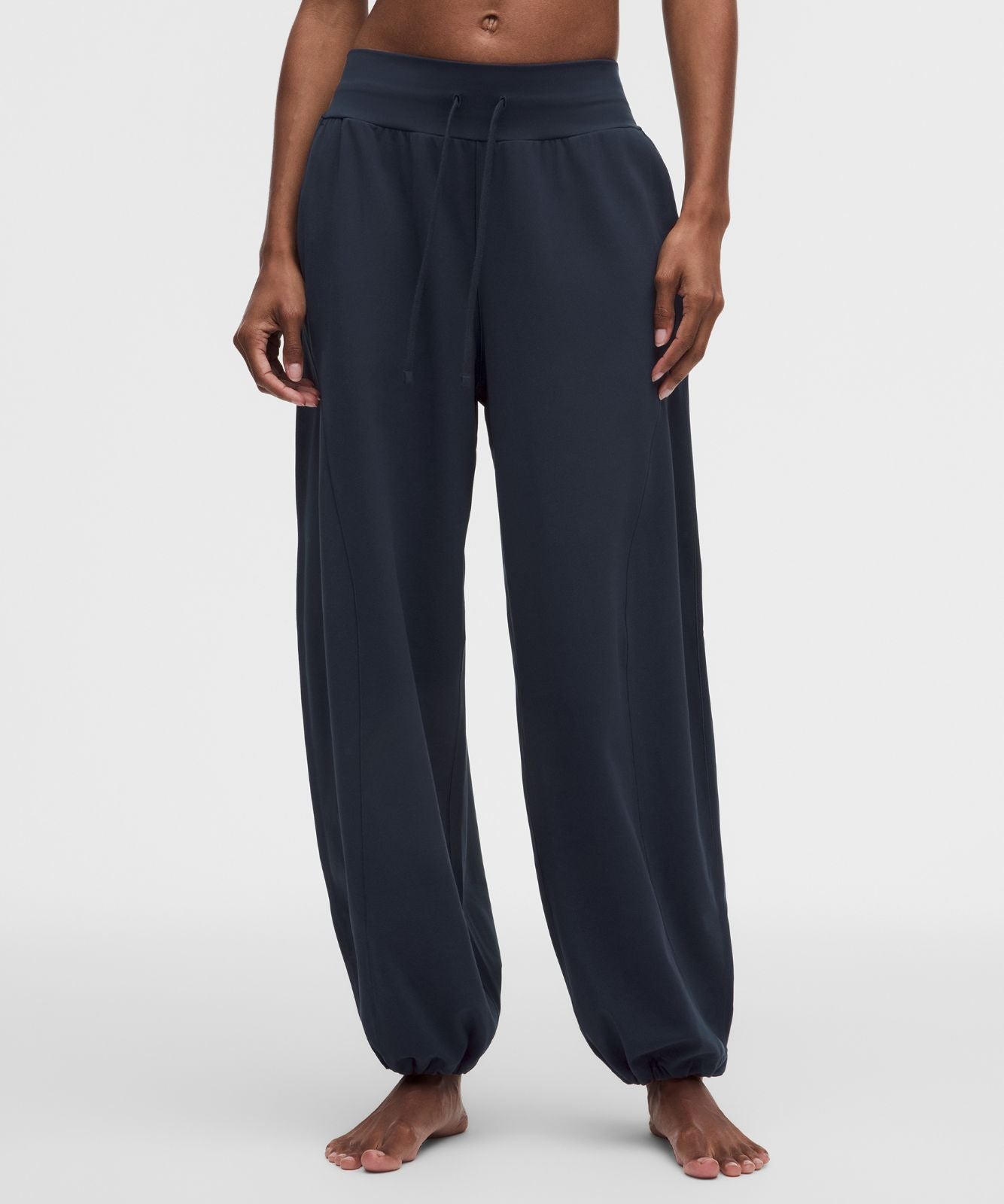 Groove Low-Rise Relaxed Cinch Pant *Regular True Navy