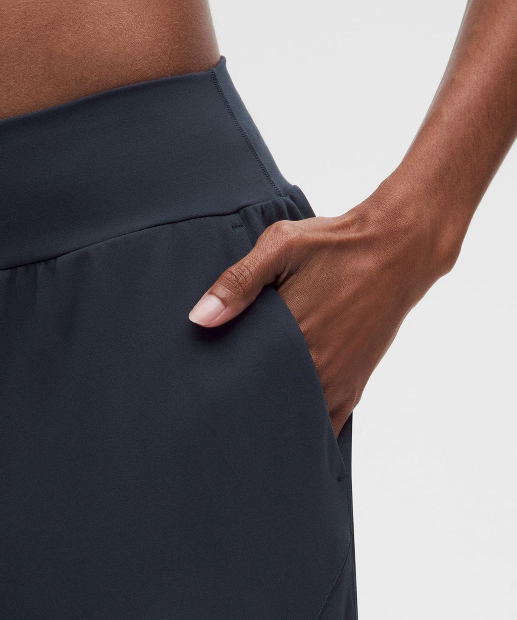 Groove Low-Rise Relaxed Cinch Pant *Regular True Navy