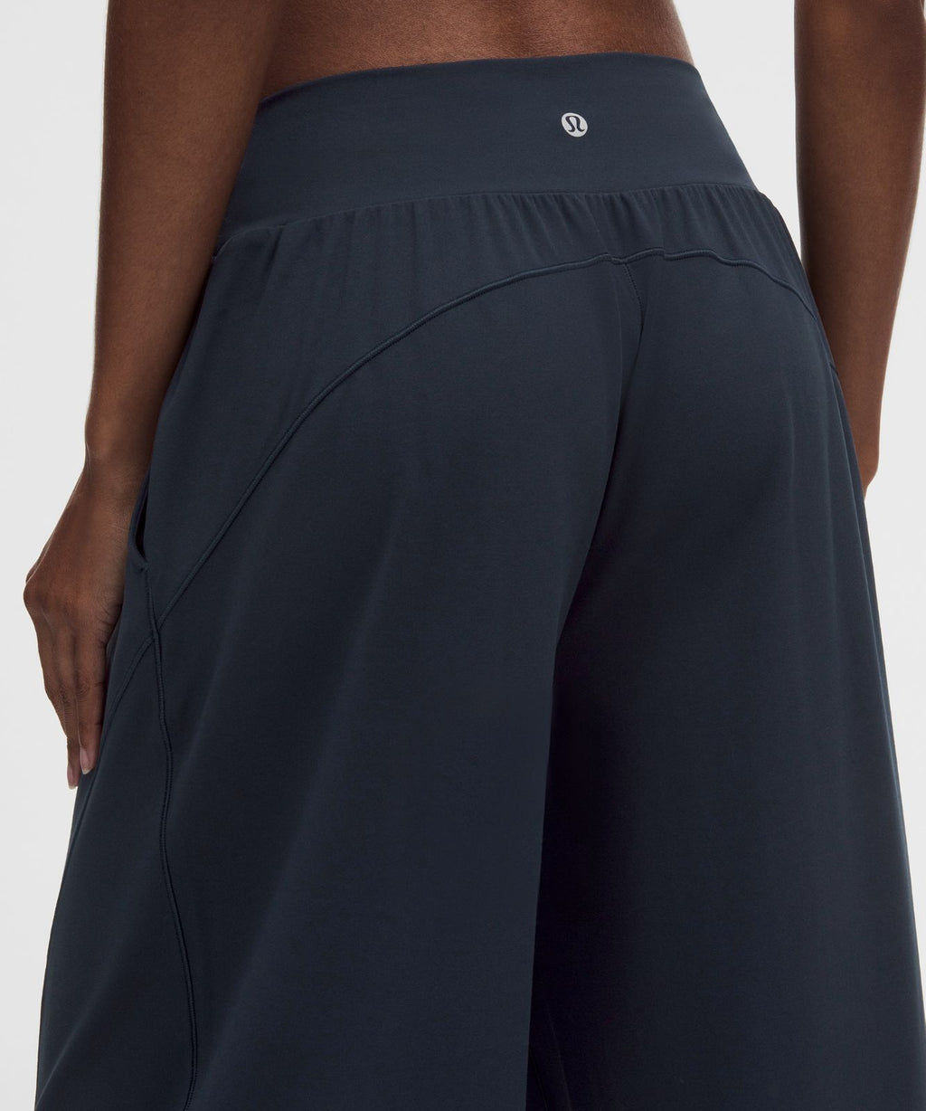 Groove Low-Rise Relaxed Cinch Pant *Regular True Navy